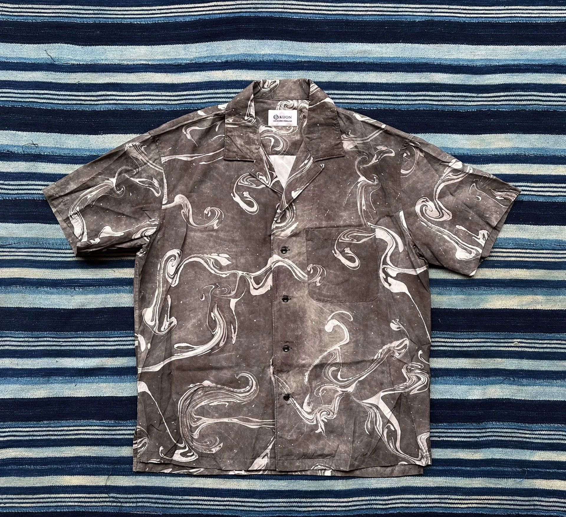 KUON Marbled Swirl Print Short Sleeve Shirt Size US S / EU 44-46 / 1 - 1 Thumbnail