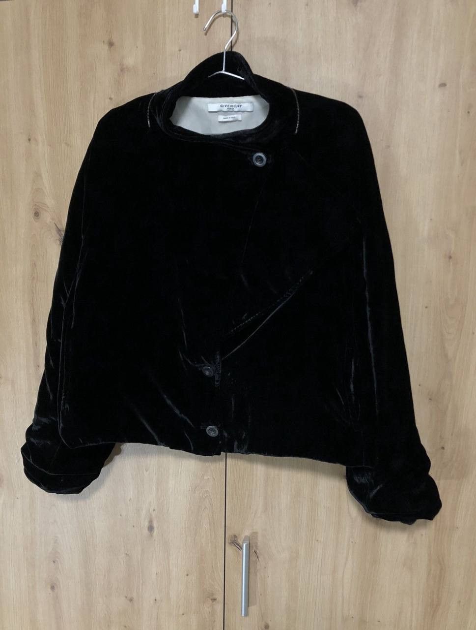 Givenchy Givenchy Velur Zip Up Jacket Black Archive Clothing Size L / US 10 / IT 46 - 1 Thumbnail
