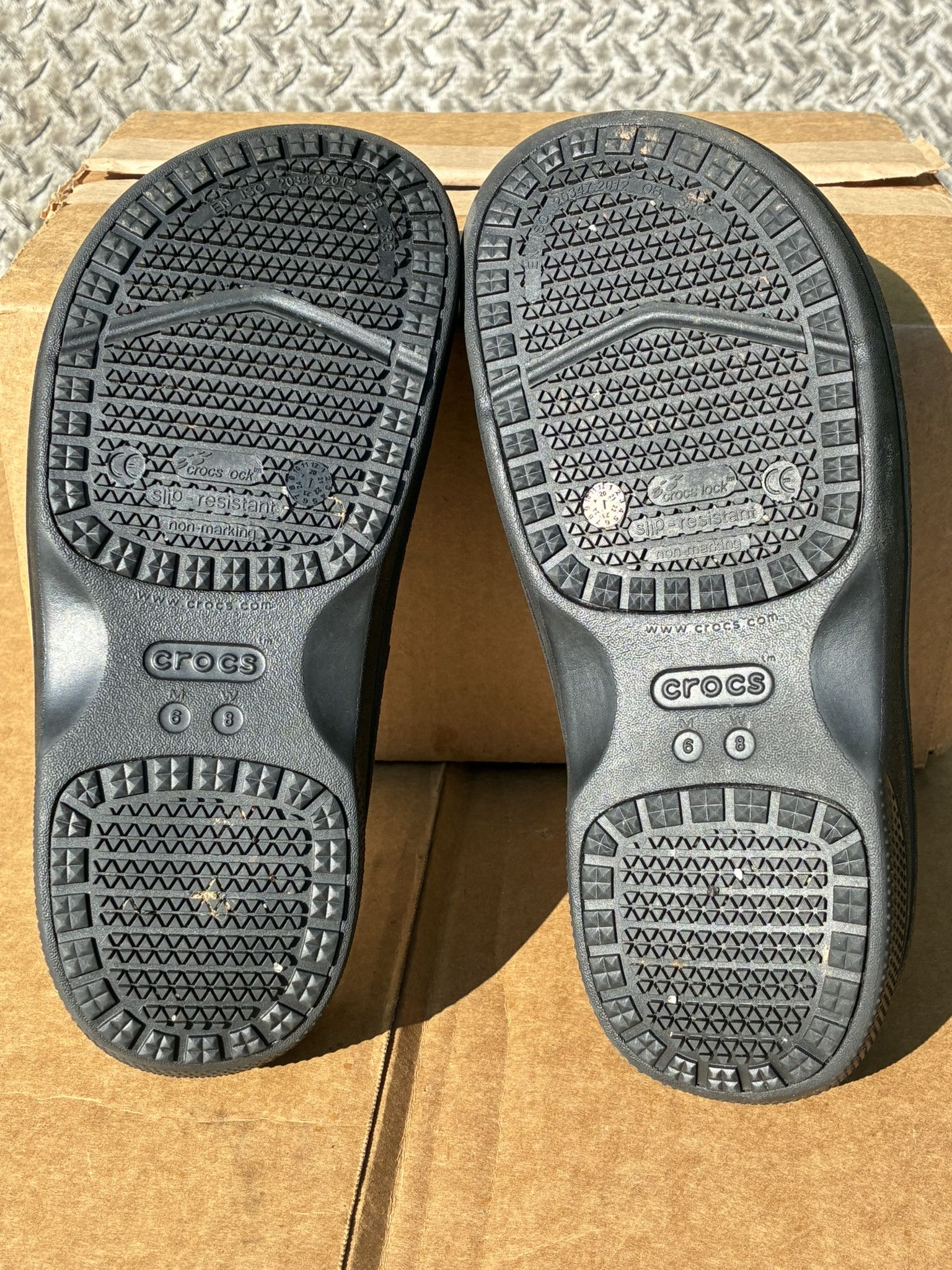 Crocs Crocs Slip Resistant Clog Black Non Slip Dual Comfort Size US 8 / IT 38 - 6 Thumbnail