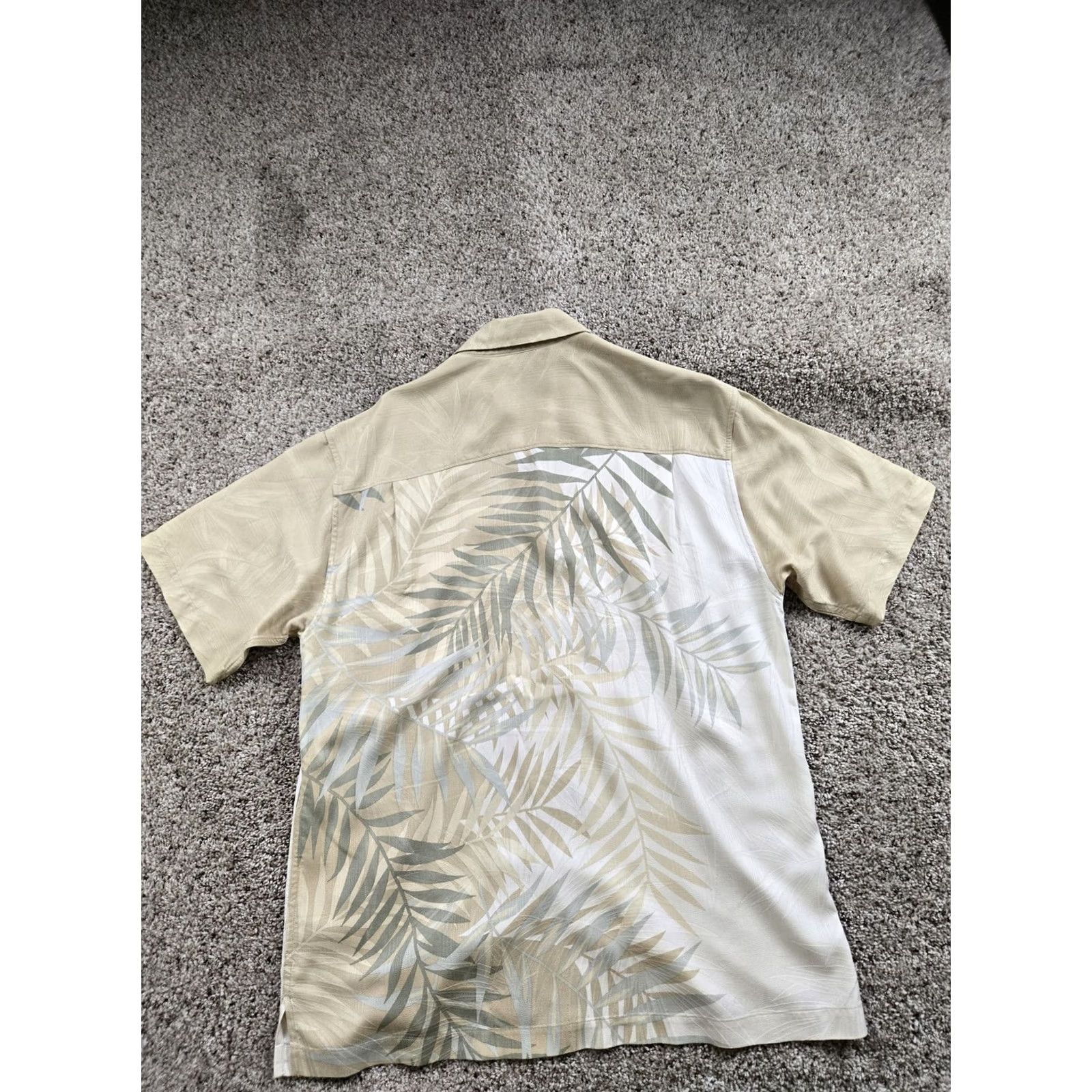 Tommy Bahama Tommy Bahama Shirt Mens L Beige Silk Palm Leaf Hawaiian Camp Button Front Size US L / EU 52-54 / 3 - 5 Thumbnail