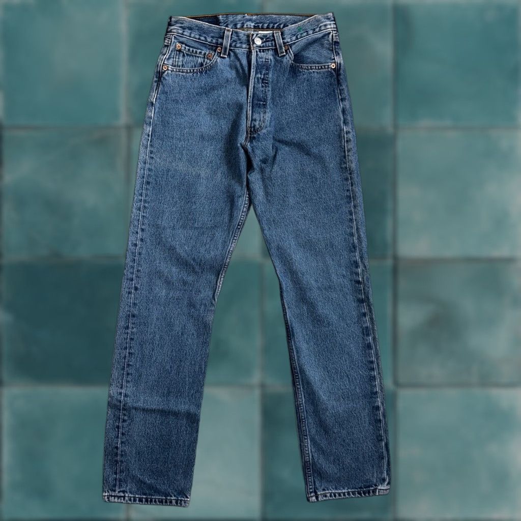 VINTAGE Levi's 501 Regular Jeans Men 29x32 Blue Cotton Denim 90s Straight Mid Rise 501 Series 1990s Comfort Shows 90s Theme