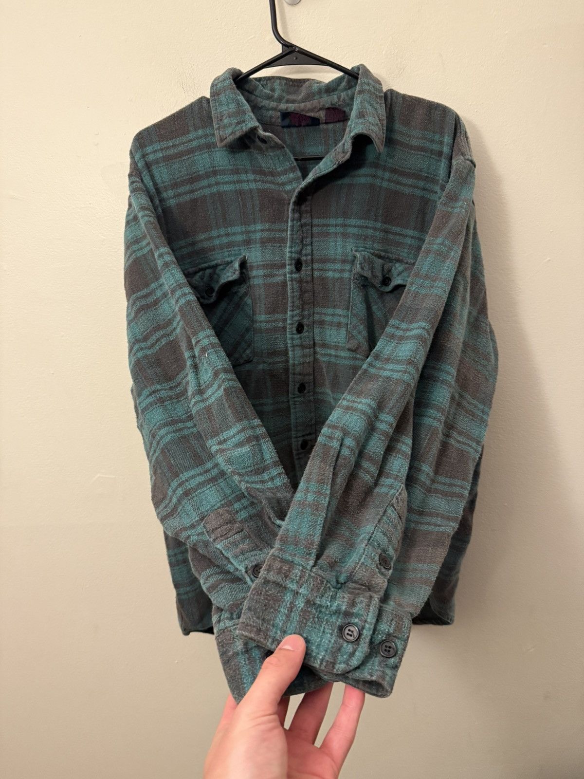 Vintage (XL) BEAUTIFUL FADED VINTAGE Green Flannel Button Up Shirt Size US XL / EU 56 / 4 - 2 Thumbnail