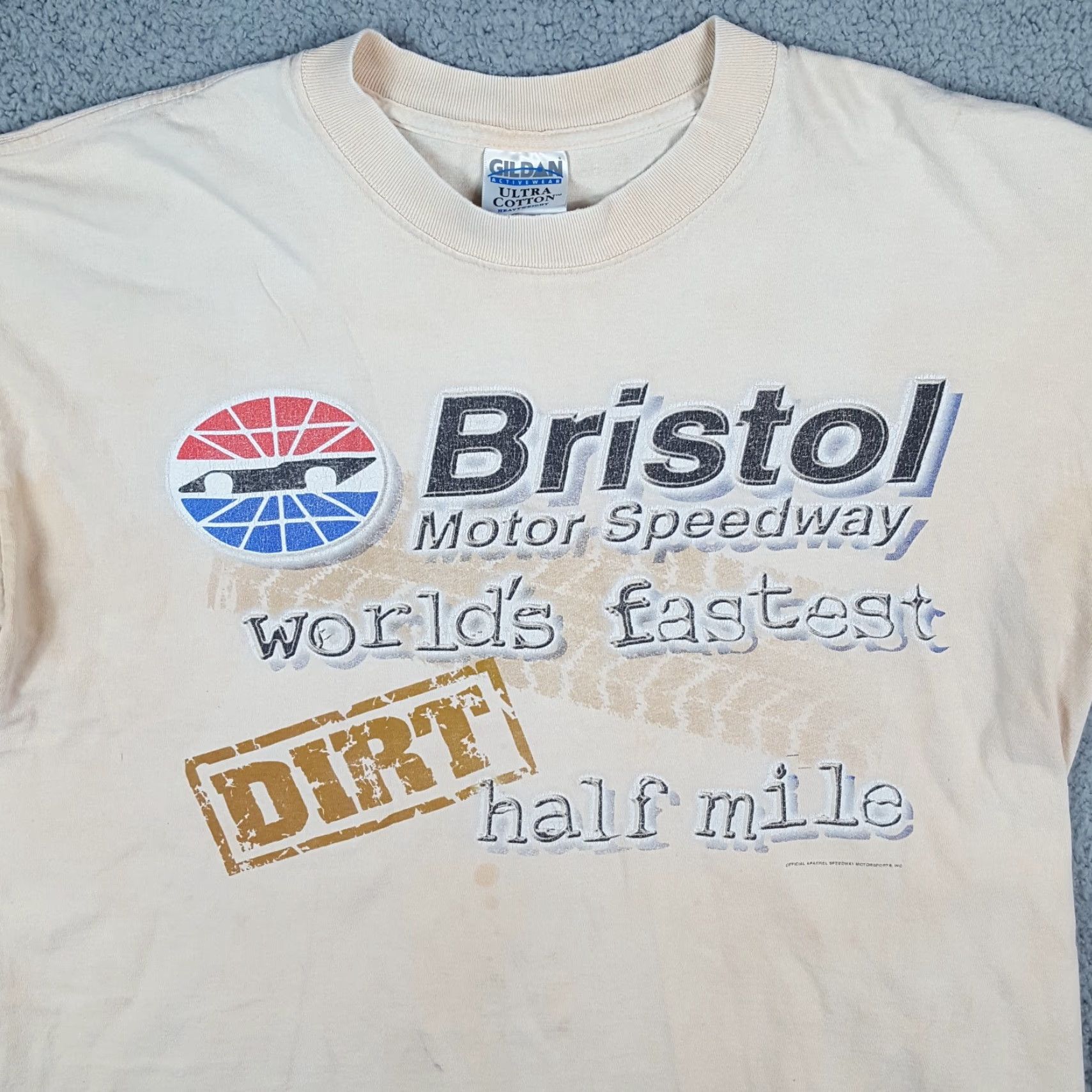 Gildan Distressed NASCAR Bristol Speedway Men's Size XL Faded Vintage Retro T Shirt Car Size US XL / EU 56 / 4 - 2 Thumbnail