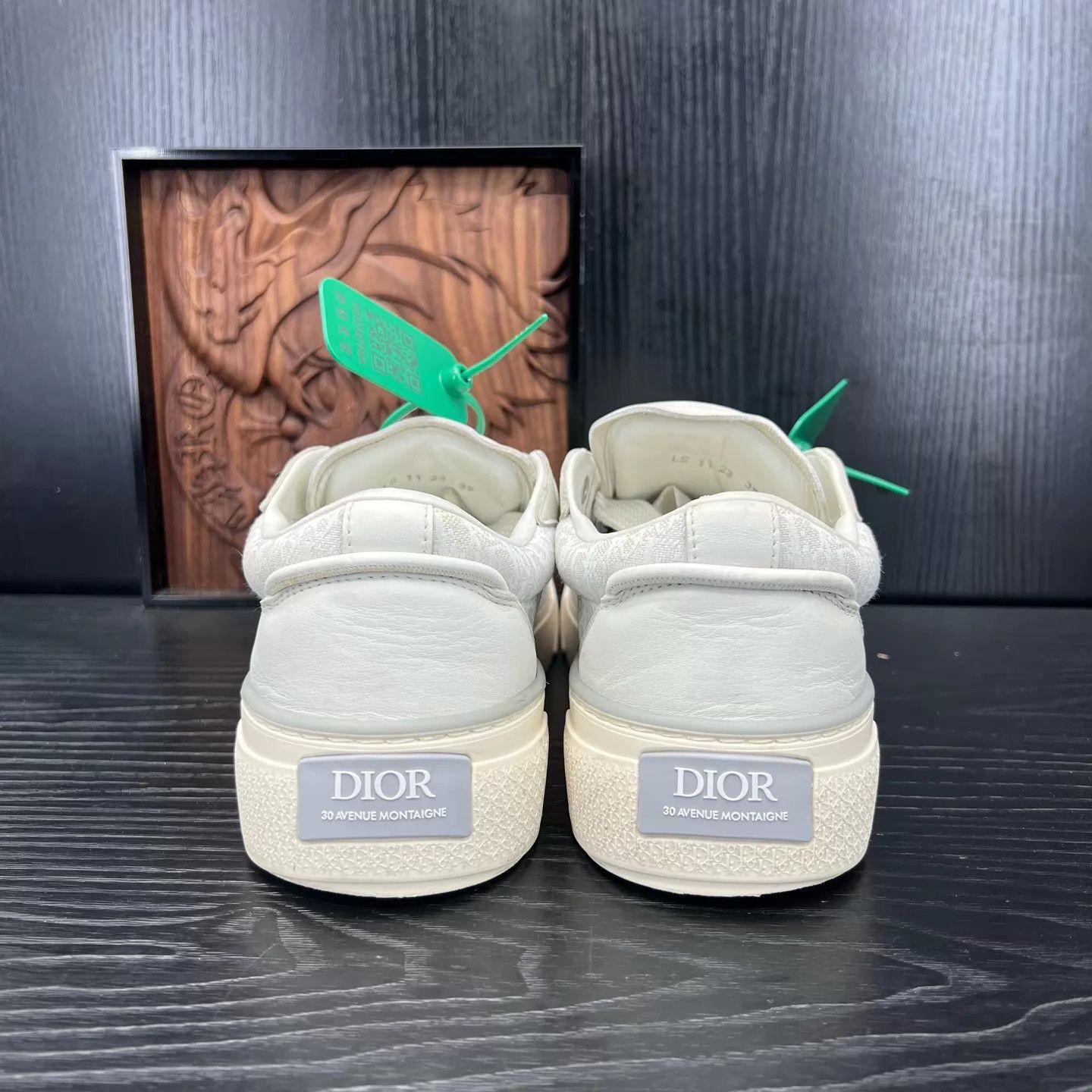 Dior Dior B33 White & Gray 39 Like New Original Box Size US 8.5 / IT 38.5 - 5 Thumbnail