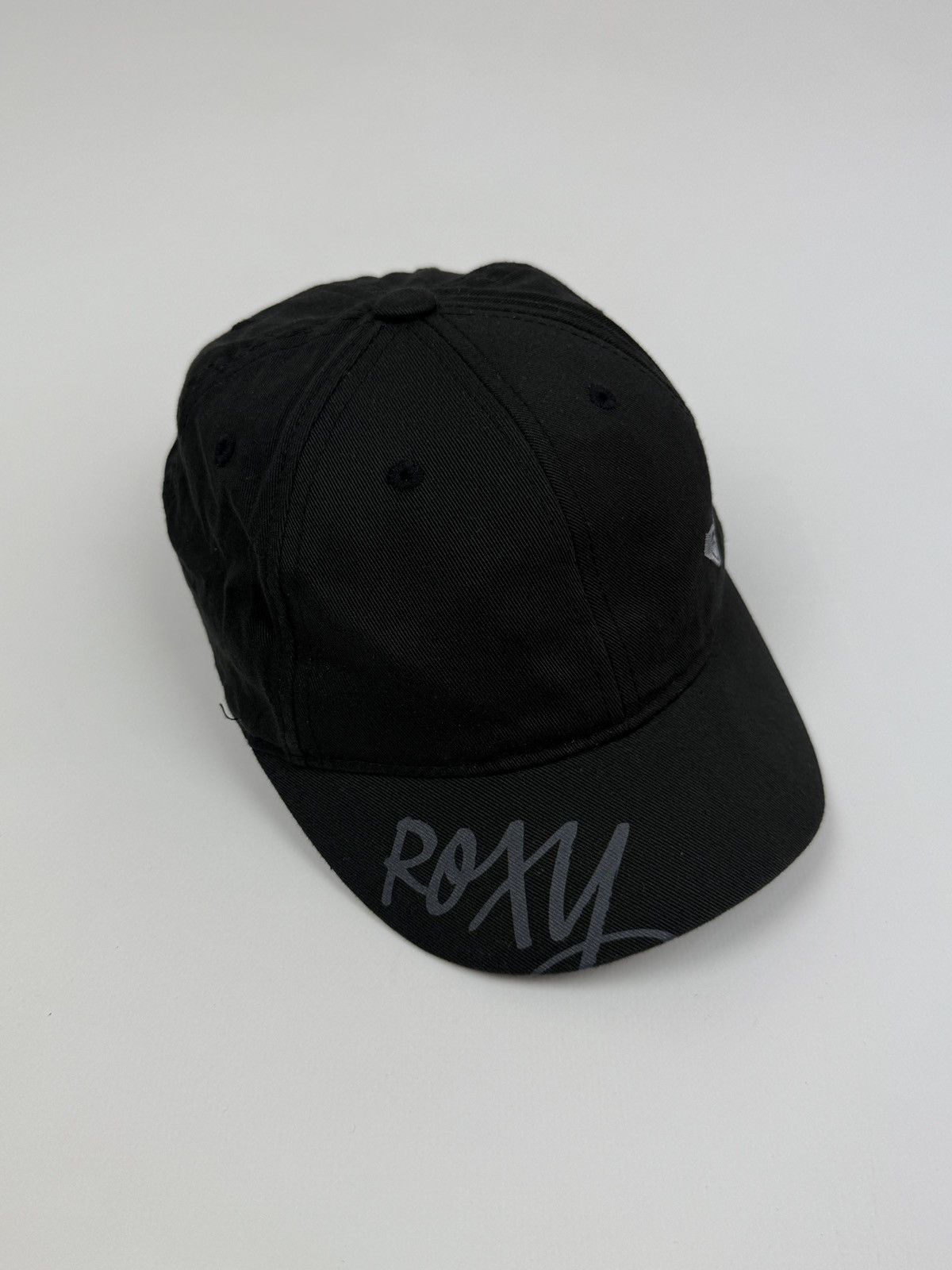 Quiksilver Y2K Vintage Roxy Black Jet Set Mini Brim Strapback Cap Size ONE SIZE - 2 Thumbnail