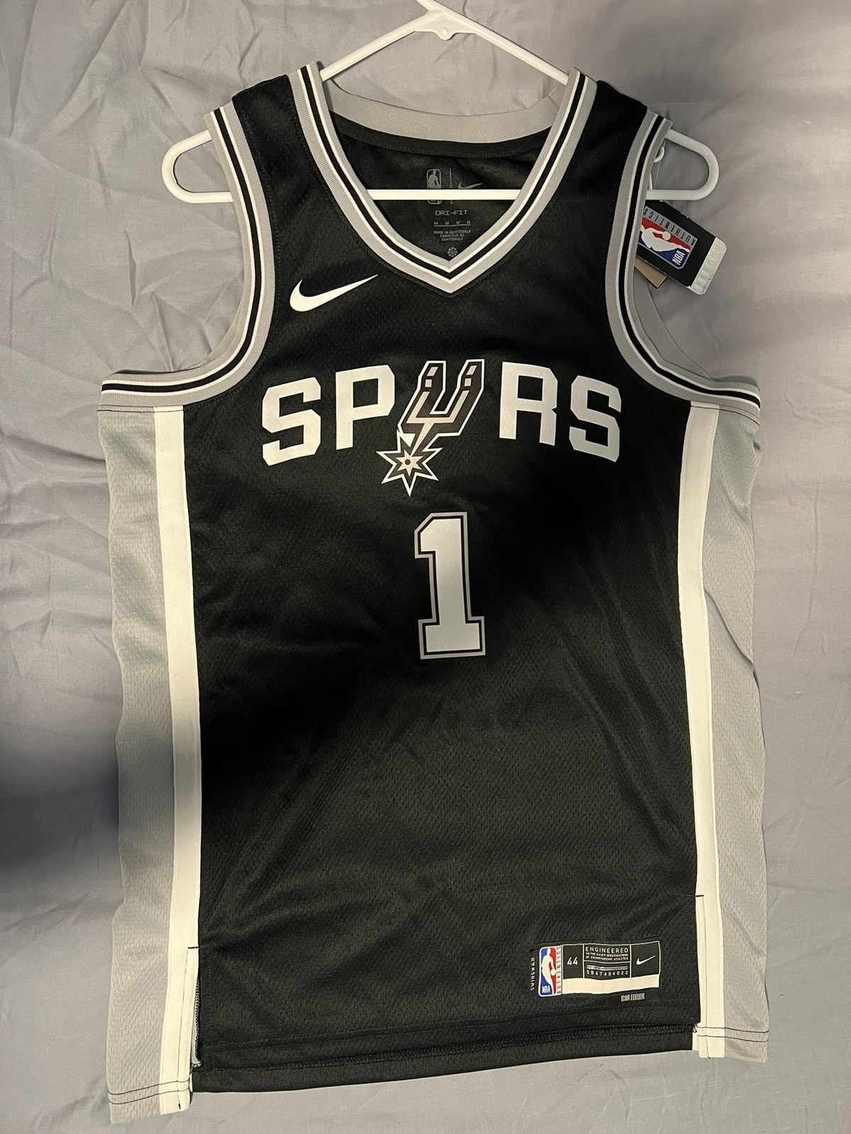 Nike Victor Wembanyama Icon Edition Jersey Size US M / EU 48-50 / 2 - 1 Thumbnail