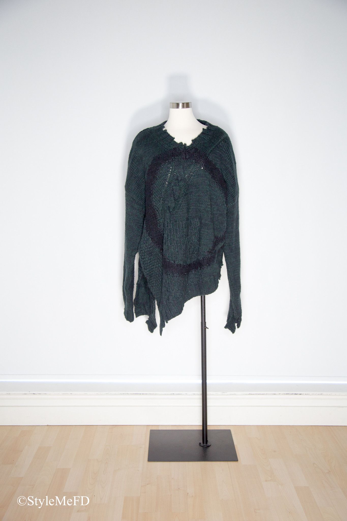 Maison Margiela MM6 Margiela Asymmetrical Knit Ouroboros Motif Green Sweater Size XL / US 12-14 / IT 48-50 - 1 Thumbnail