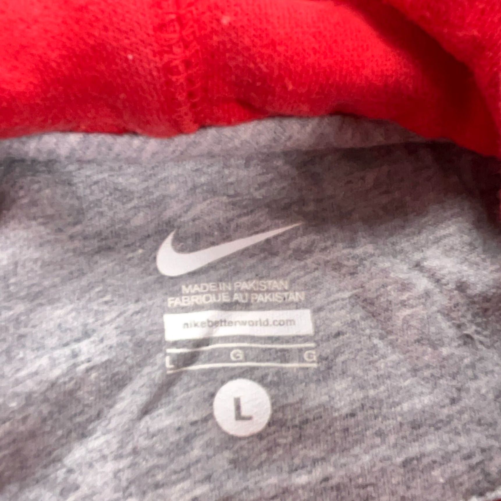 Nike VINTAGE Nike Hoodie Men Large Red Sweatshirt Sweater Big Center Swoosh Y2K 00s C Size US L / EU 52-54 / 3 - 3 Thumbnail