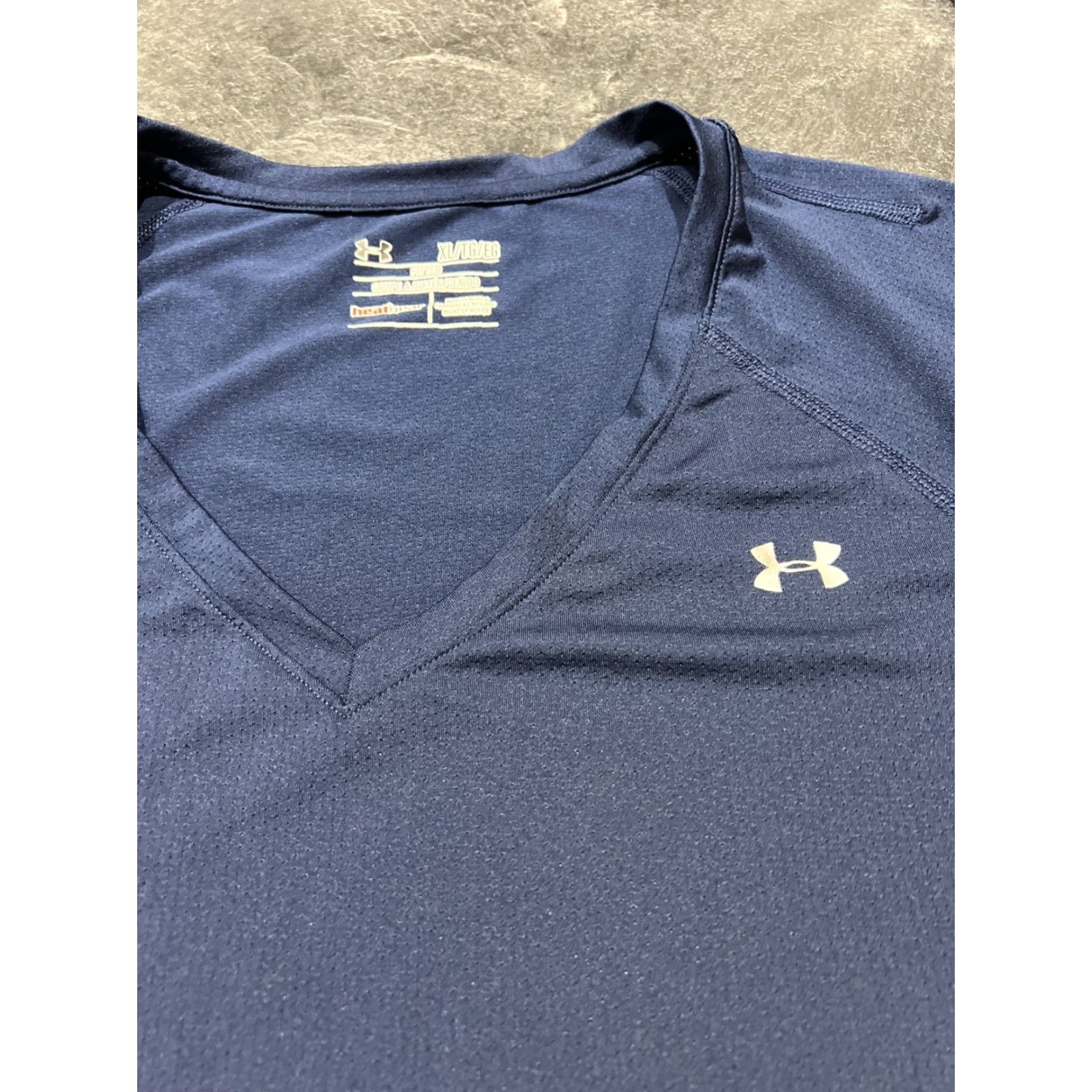 Under Armour Under Armour HeatGear Compression Shirt Men's XL Navy Blue V-Neck Long Sleeve Activewear Size US XL / EU 56 / 4 - 3 Thumbnail