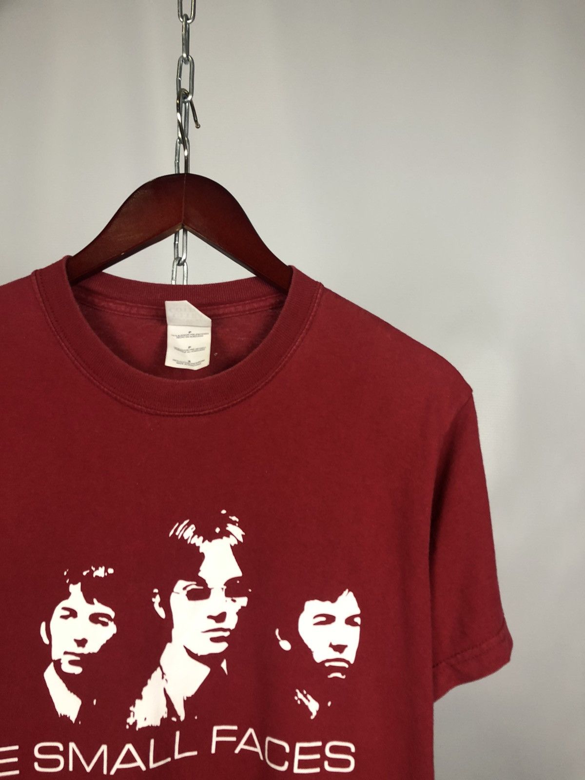 Band Tees Small face T-shirts red big logo rock tee Size US S / EU 44-46 / 1 - 2 Thumbnail