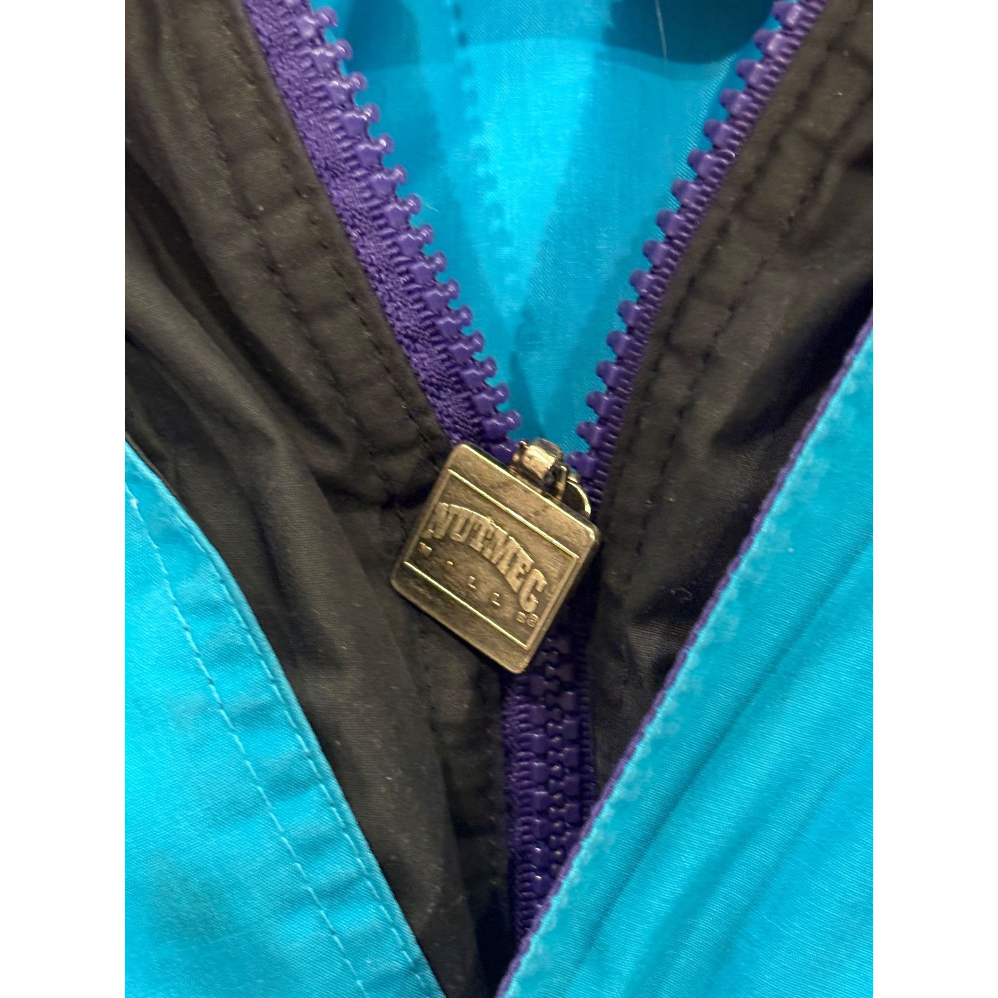 Nutmeg Vintage 90's Nutmeg Charlotte Hornets NBA Hooded Full Zip Ja Size US XL / EU 56 / 4 - 7 Thumbnail