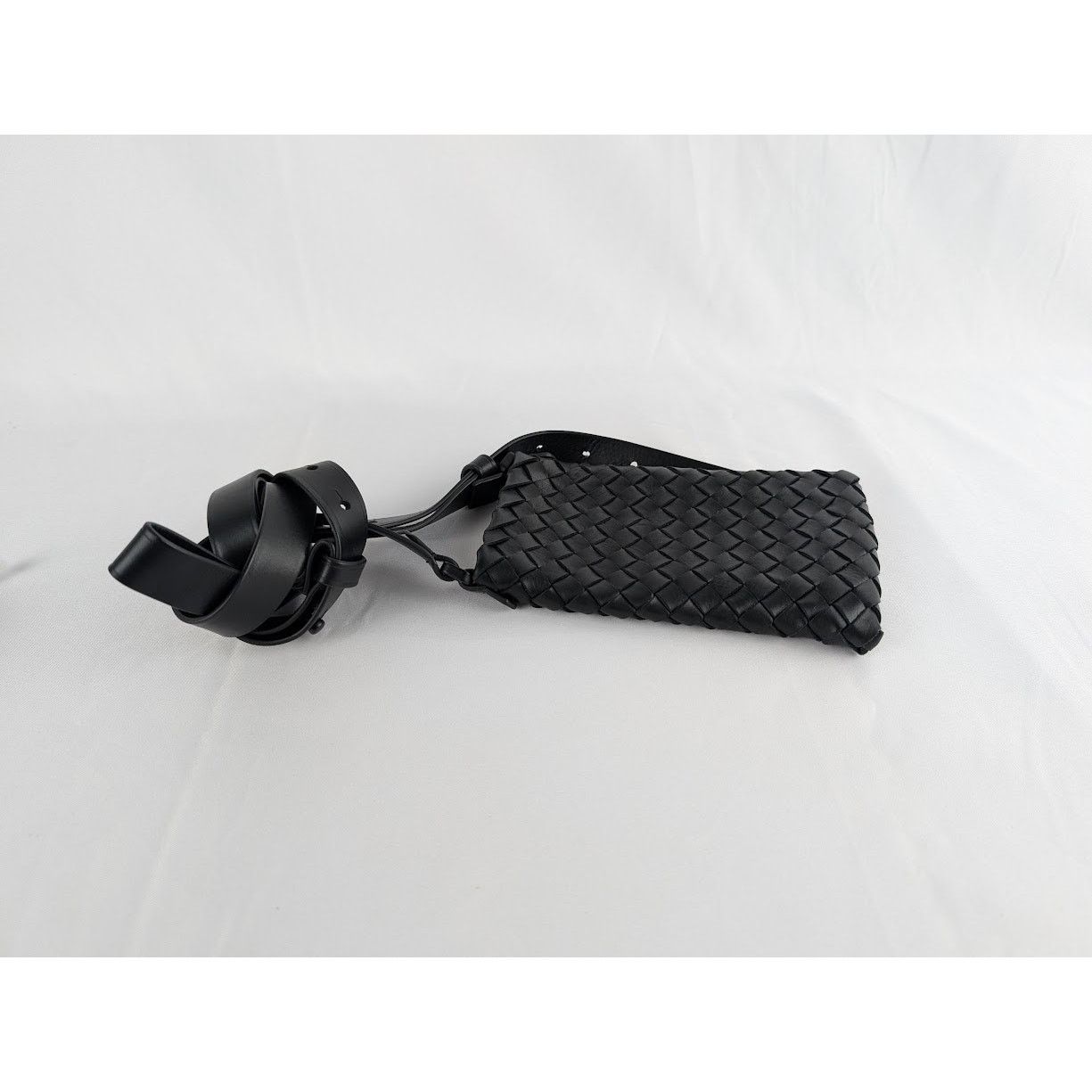 Bottega Veneta o1rshd1 Size: OS / Intrecciato Cabat in Black Size ONE SIZE - 1 Thumbnail