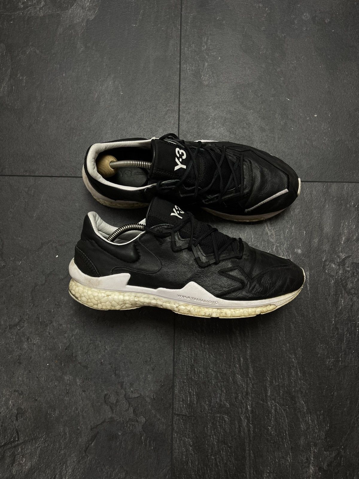 Adidas × Vintage × Yohji Yamamoto Vintage adidas y-3 low top leather sneakers Size US 9 / EU 42 - 1 Thumbnail