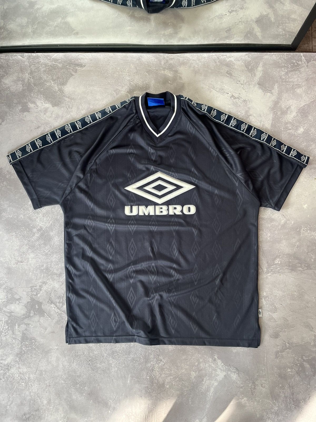 Umbro Vintage Umbro Jersey Style Monogram Big Logo T-Shirt Size XL Size US XL / EU 56 / 4 - 1 Thumbnail