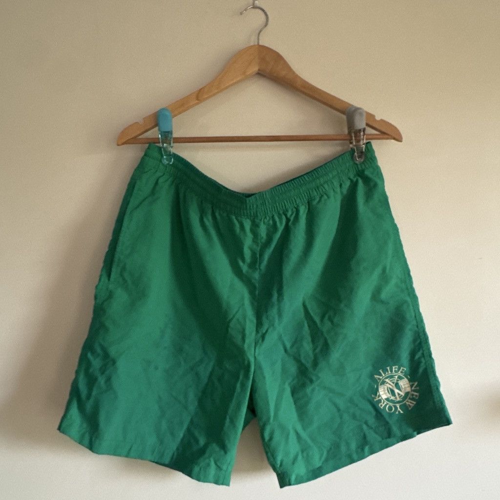 Alife Alife green swim shorts Size US 33 - 1 Thumbnail
