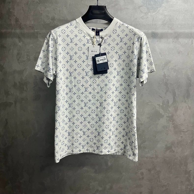 Louis Vuitton Louis Vuitton white neckline chain and full logo short sle Size US XL / EU 56 / 4 - 1 Thumbnail