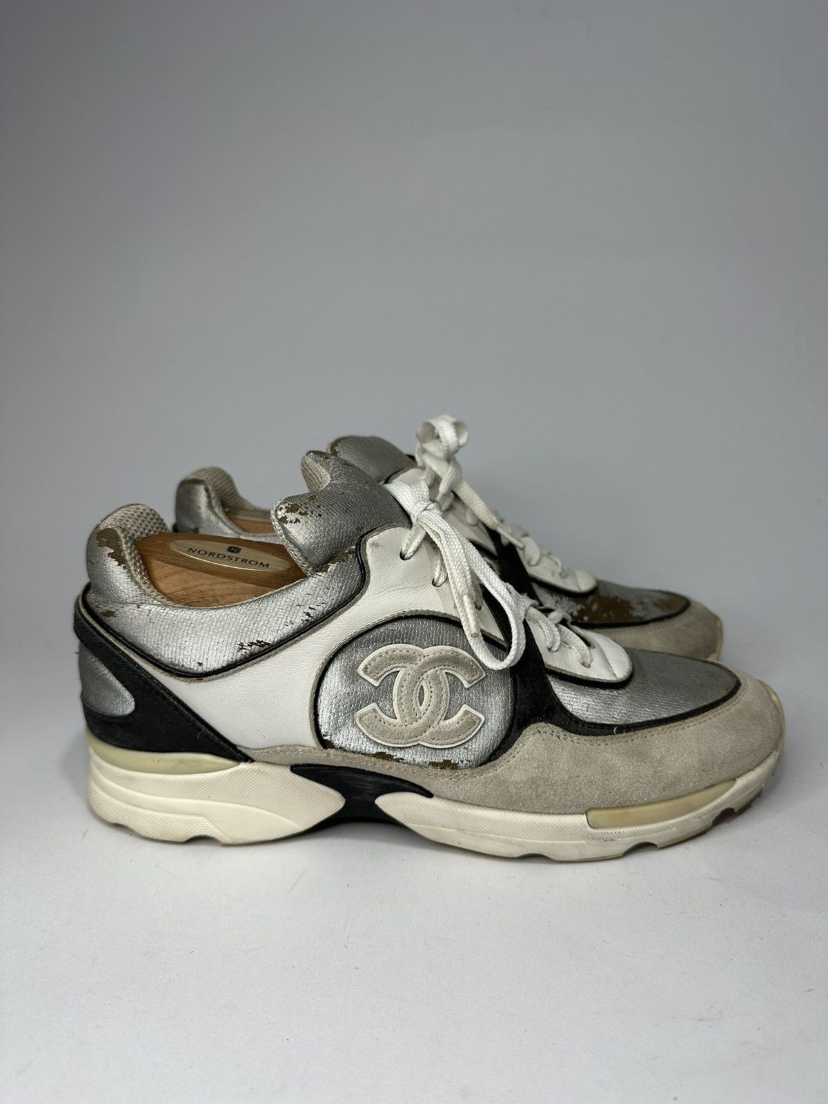 Chanel Chanel Interlocking CC Cracked Metallic Leather Sneakers Size US 7 / EU 40 - 1 Thumbnail