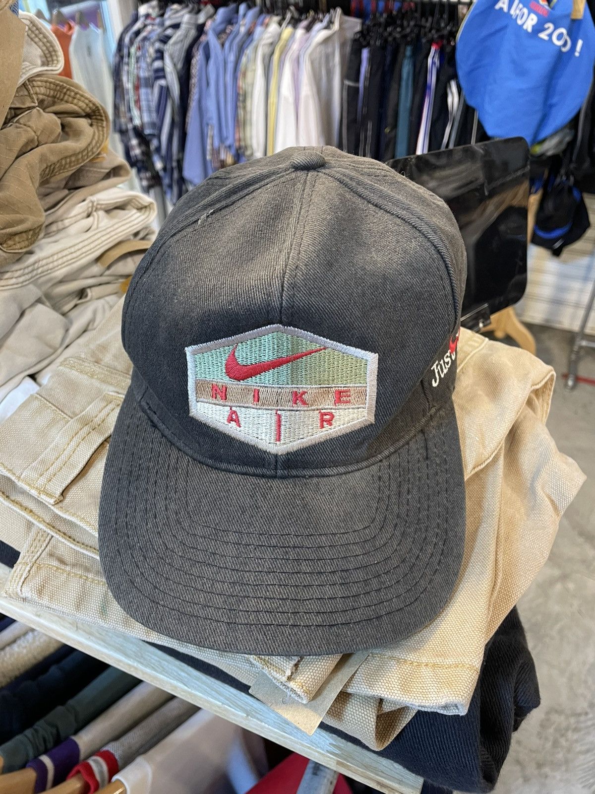 Nike Rare Vintage Nike Air Spell Out Cap Size ONE SIZE - 2 Thumbnail