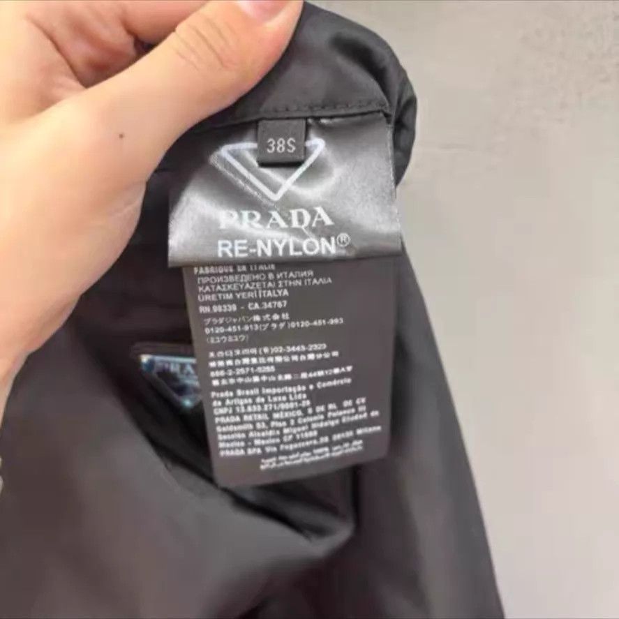 Prada Prada Women's Skirt Size 26" / US 2 / IT 38 - 2 Thumbnail