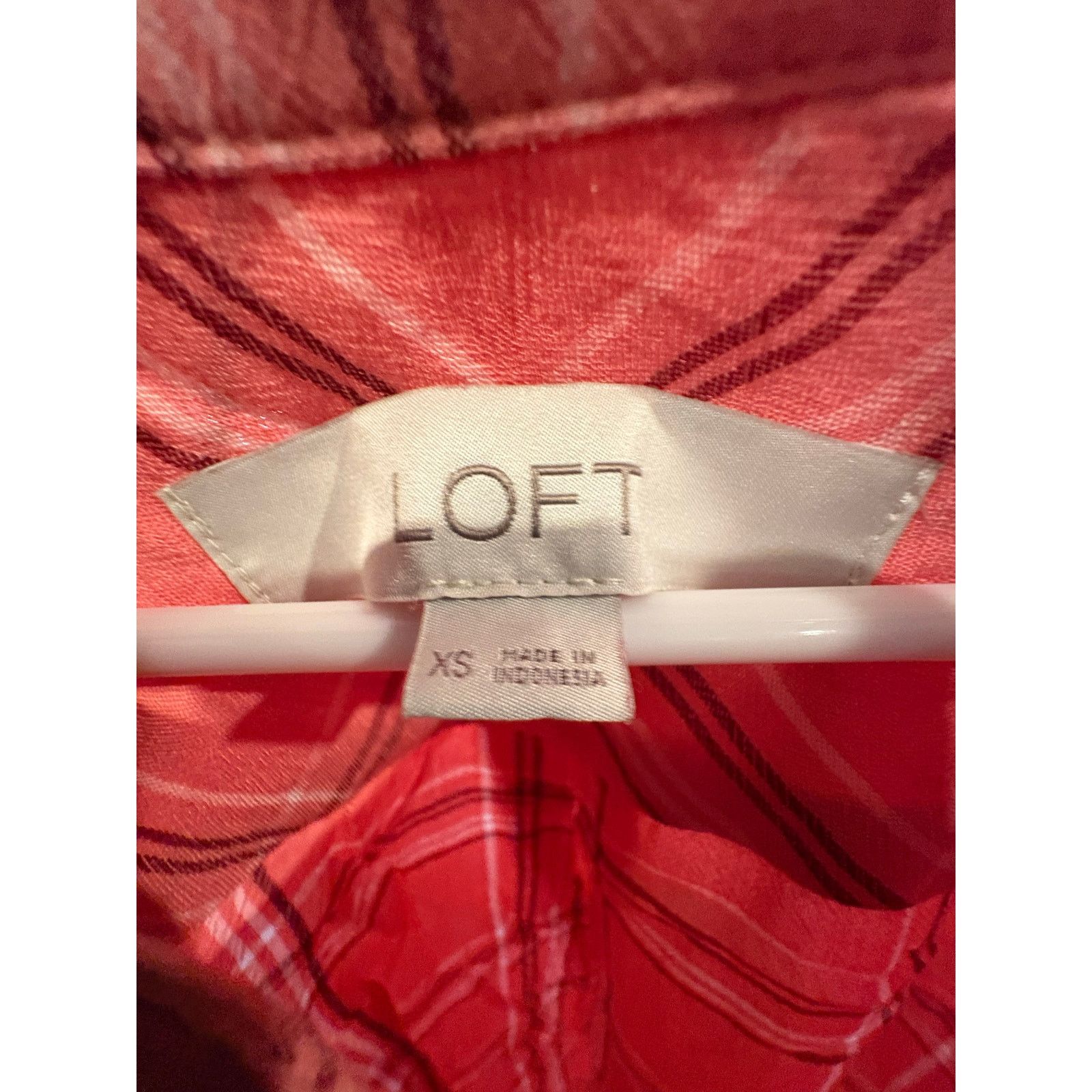 Loft LOFT XS Coral Plaid Button Front Blouse Short Sleeve Size XS / US 0-2 / IT 36-38 - 4 Thumbnail