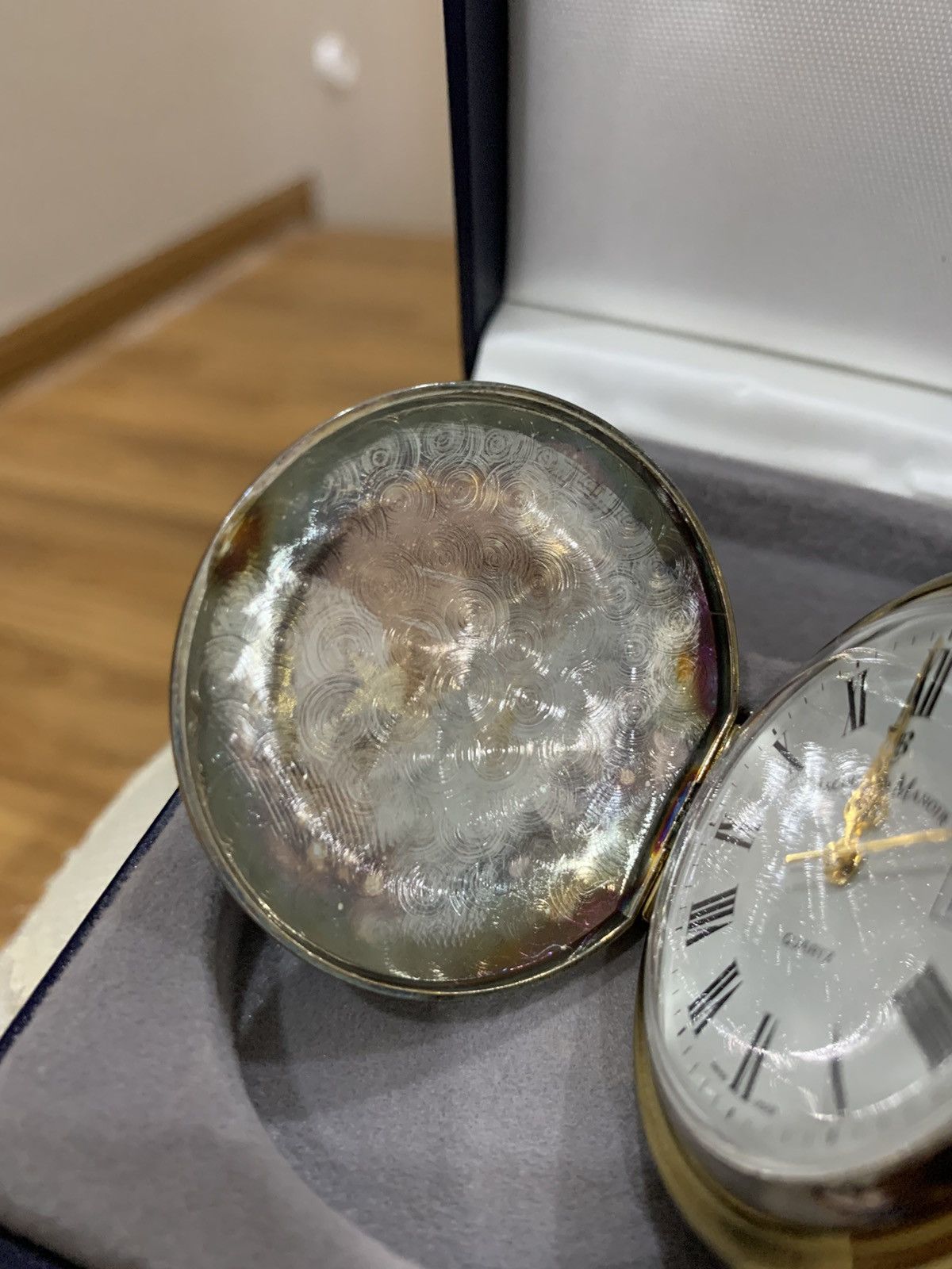 Jewelry JACQUES DU MANOIR SWISS CARVED GOLD FINISHING POCKET WATCH Size ONE SIZE - 5 Thumbnail