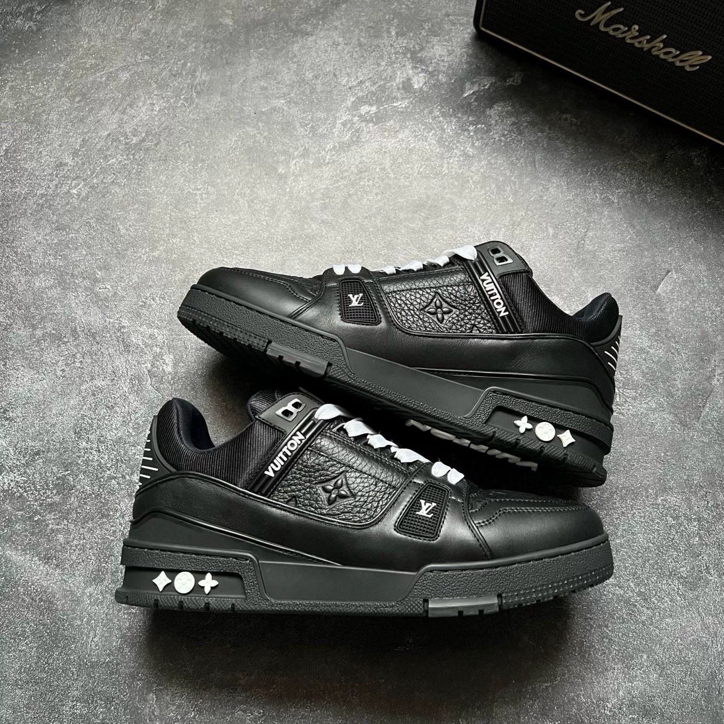 Louis Vuitton Louis Vuitton Training Black Lowtop Sneakers 41 Men Size US 8.5 / EU 41-42 - 1 Thumbnail