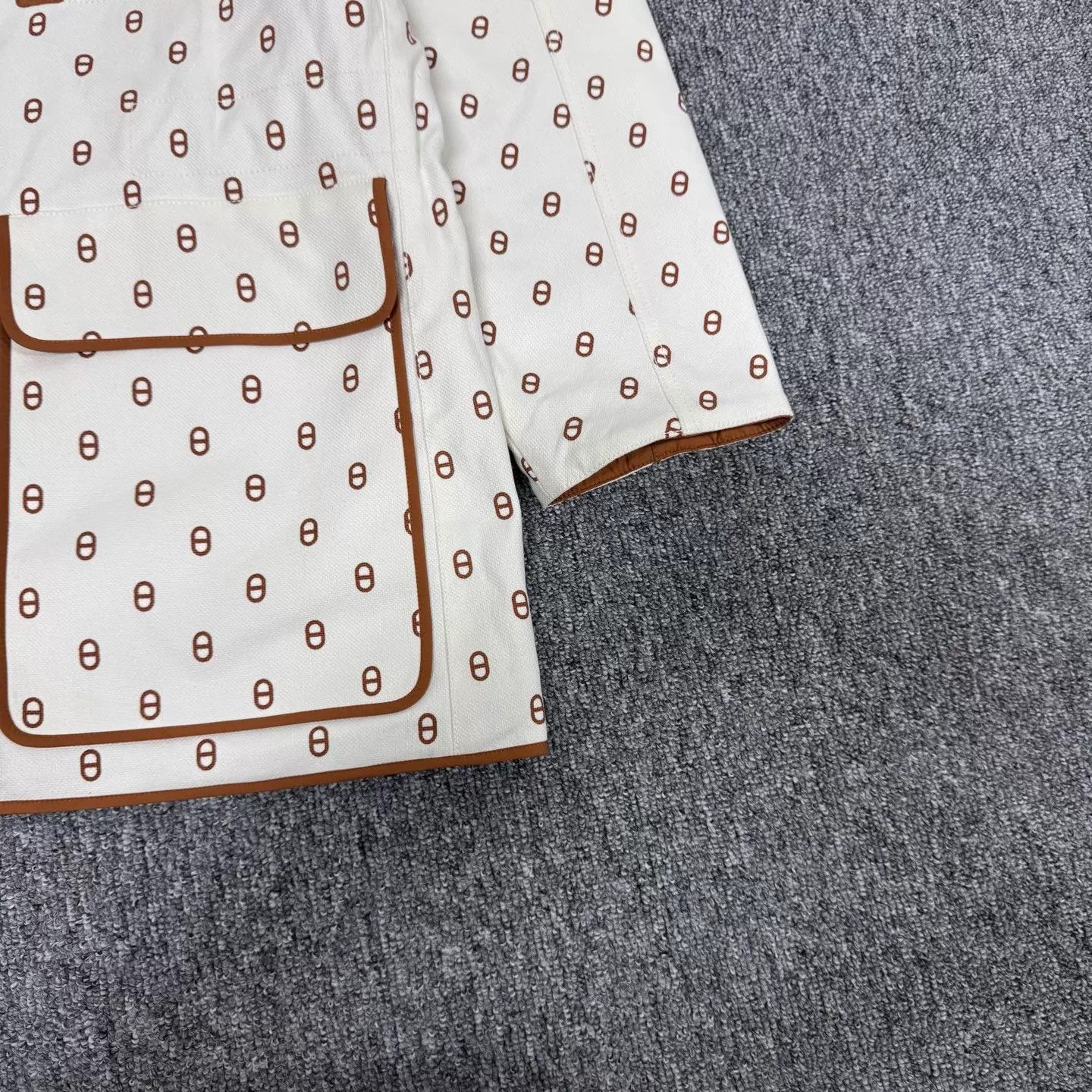 Hermes Women's Hermes Reversible Pig Nose & Orange Quilted Jacket Size S / US 4 / IT 40 - 6 Thumbnail