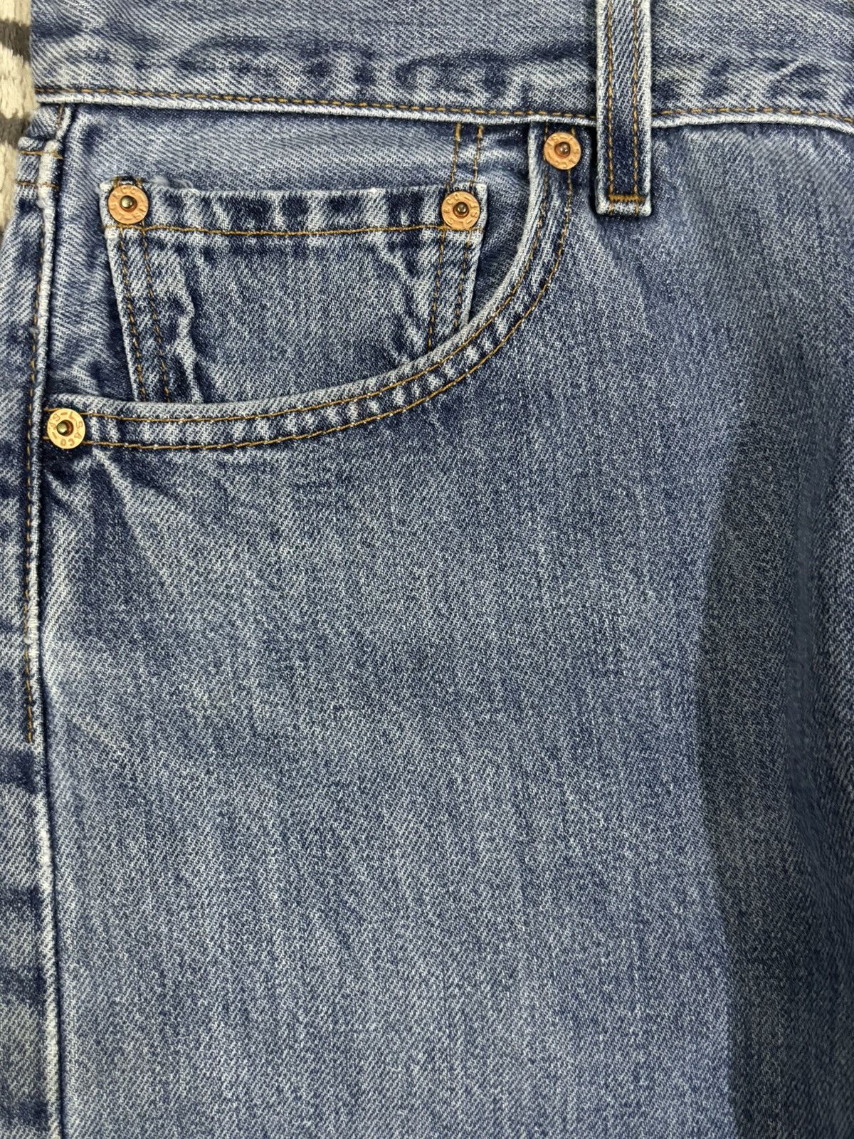 Levi's Vintage 90s Levis 501 Blue Wash Button Fly Distressed Jeans Size US 33 - 6 Thumbnail