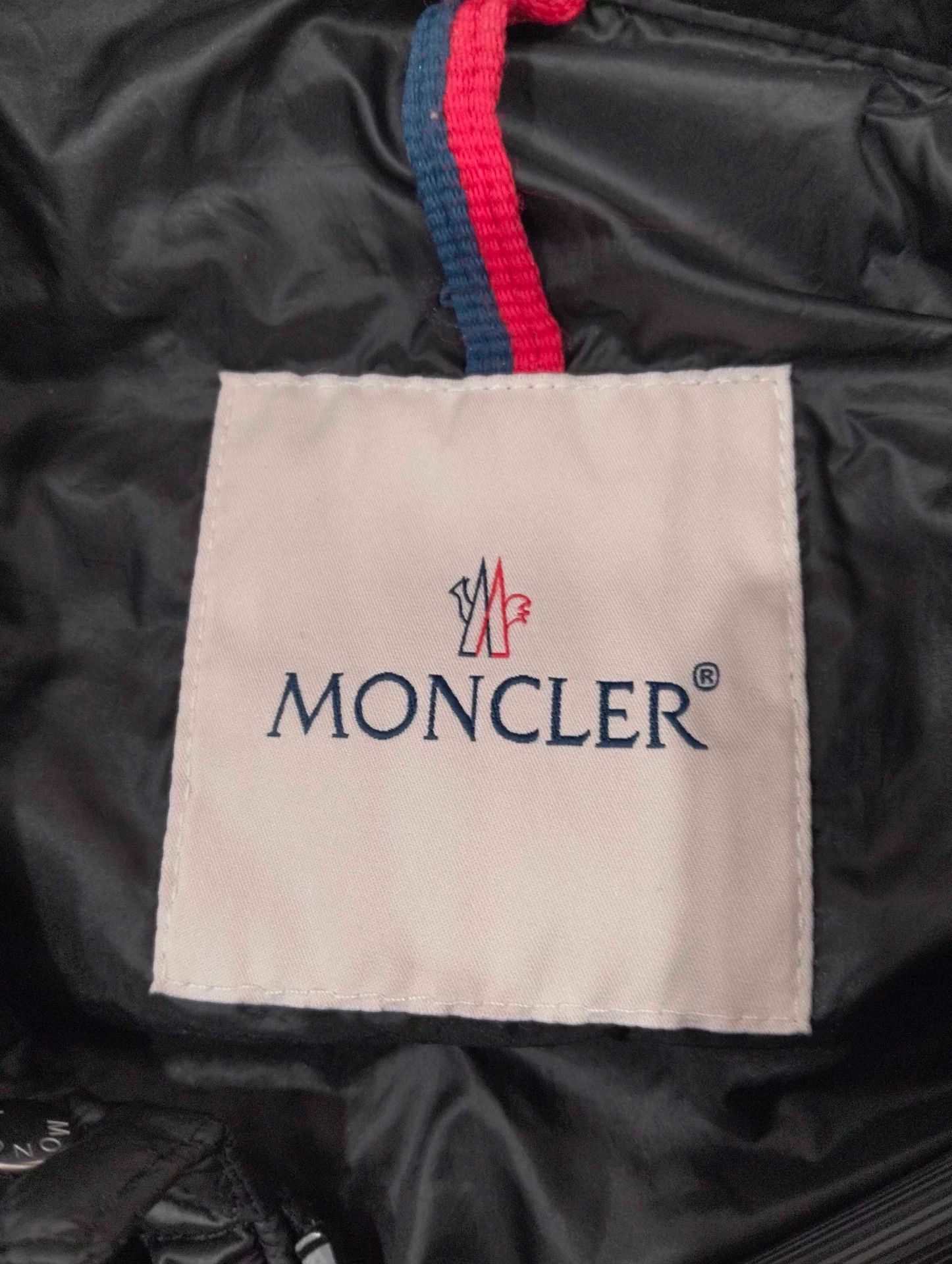 Moncler Moncler black stand collar down puffer jacket size 2 Size M / US 6-8 / IT 42-44 - 4 Thumbnail
