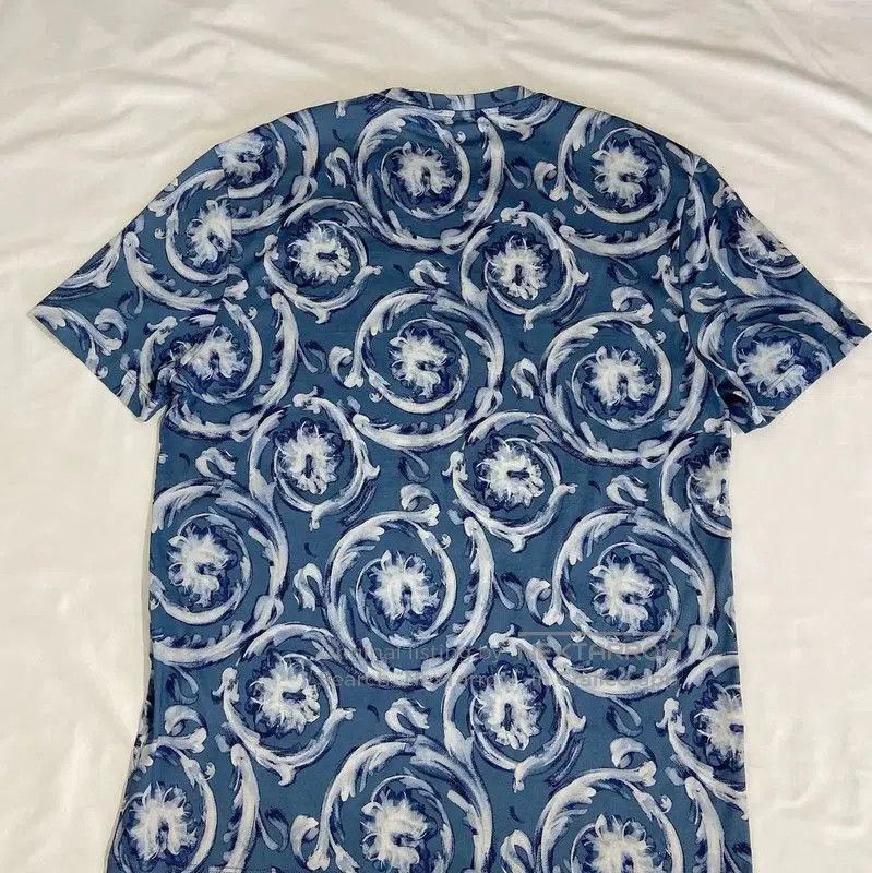 Versace Versace Multicolor Women's T-Shirt in XS Size . Size XS / US 0-2 / IT 36-38 - 2 Thumbnail