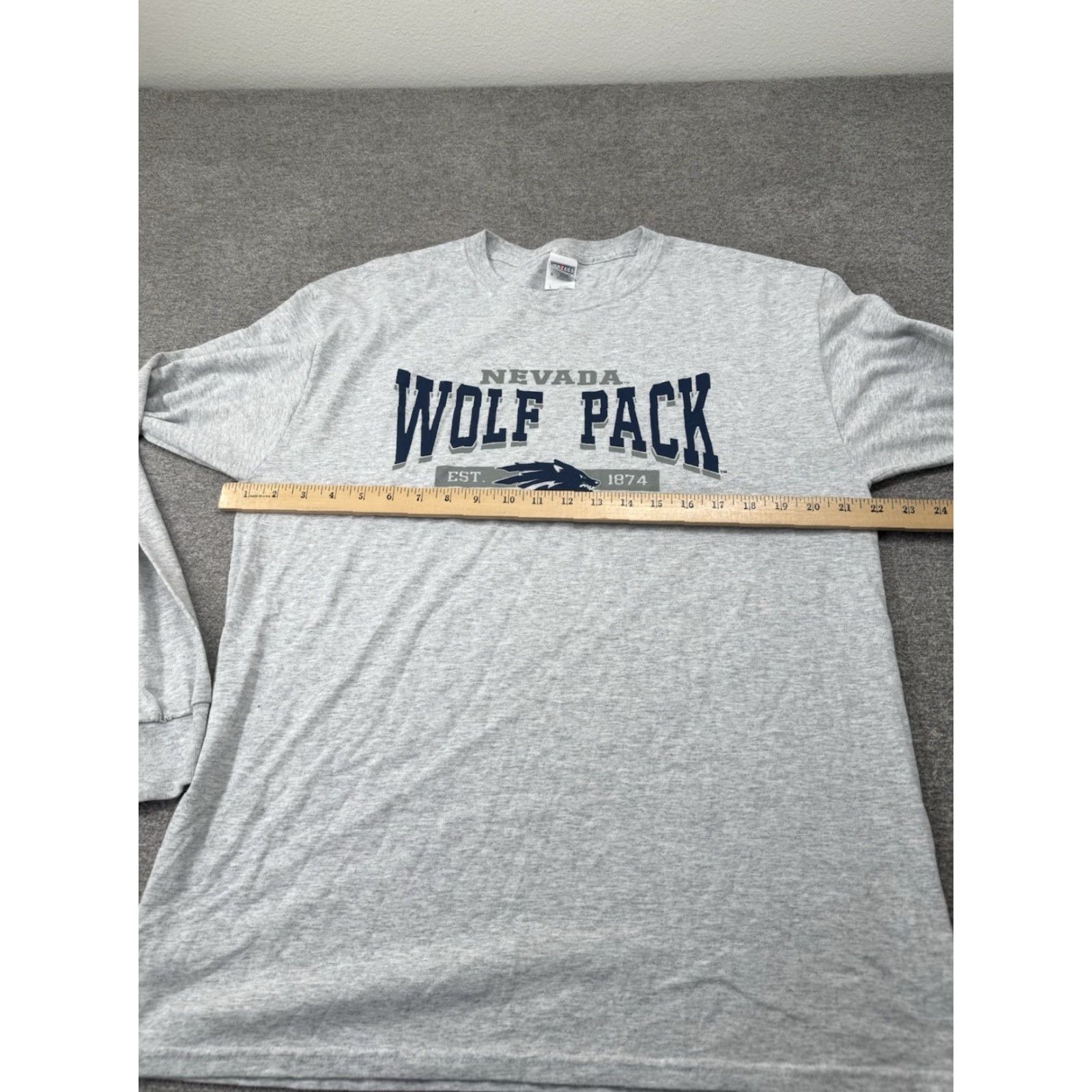 Jerzees VINTAGE University Of Nevada Wolf Pack College Basketball T-Shirt Mens Large Size US L / EU 52-54 / 3 - 5 Thumbnail