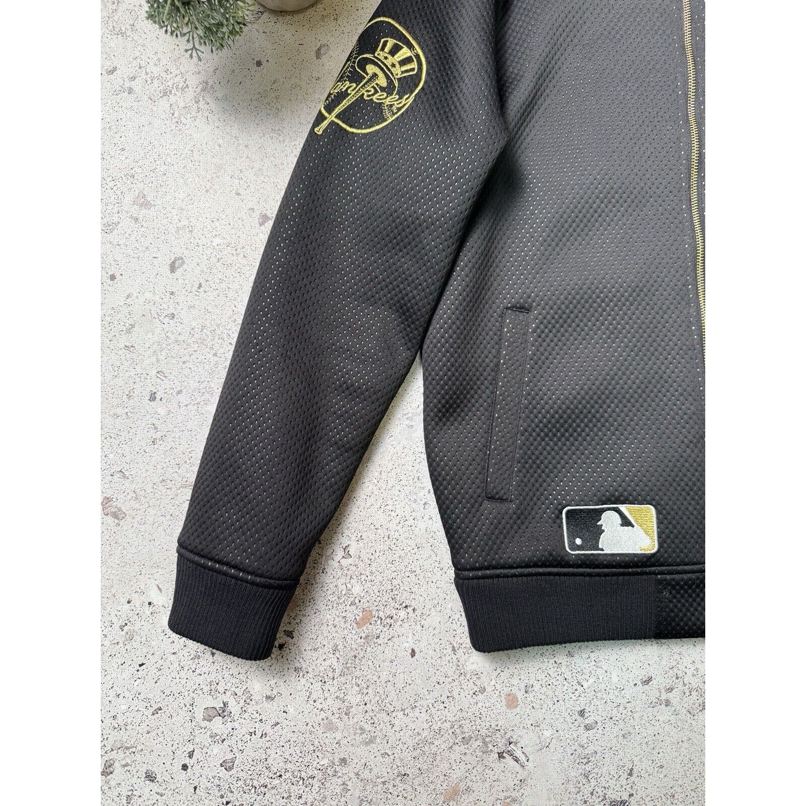 Vintage Majestic New York Yankees Bomber Jcaket Size S Black