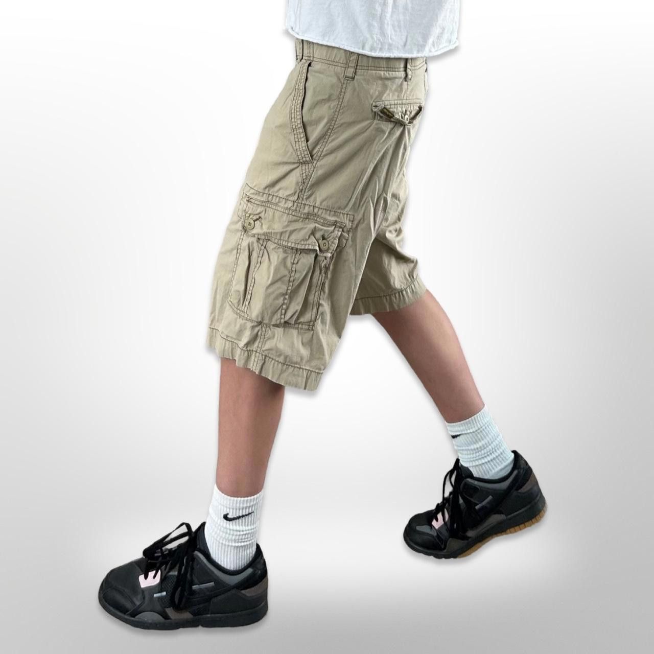 Vintage Vintage Tan Retro Baggy Cargo Shorts Size US 36 / EU 52 - 3 Thumbnail