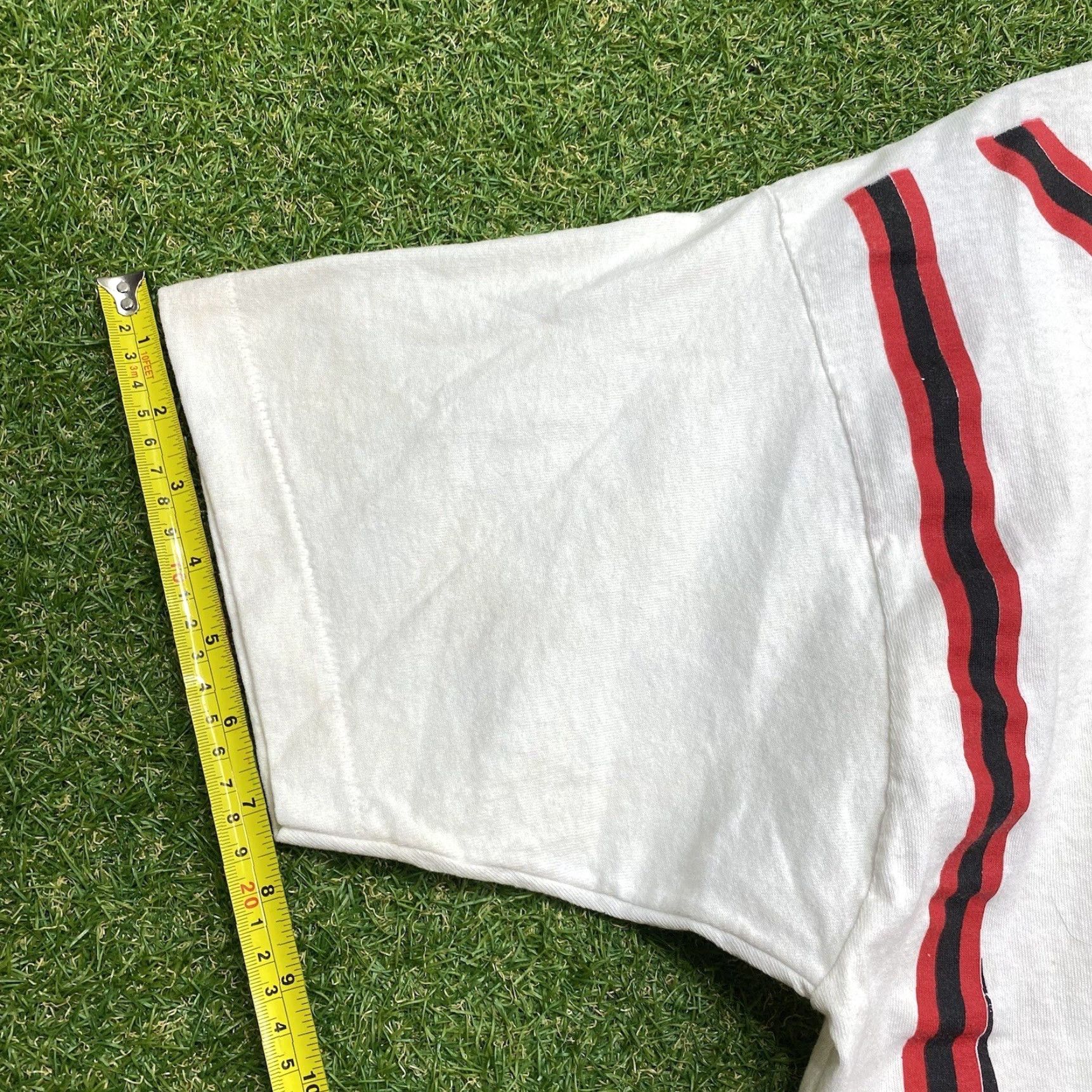 Vintage VINTAGE Chicago Bulls Shirt Mens XL White 1990s Graphic Tee Sportswear Jersey Single Stitch Extra Large Size US XL / EU 56 / 4 - 7 Thumbnail