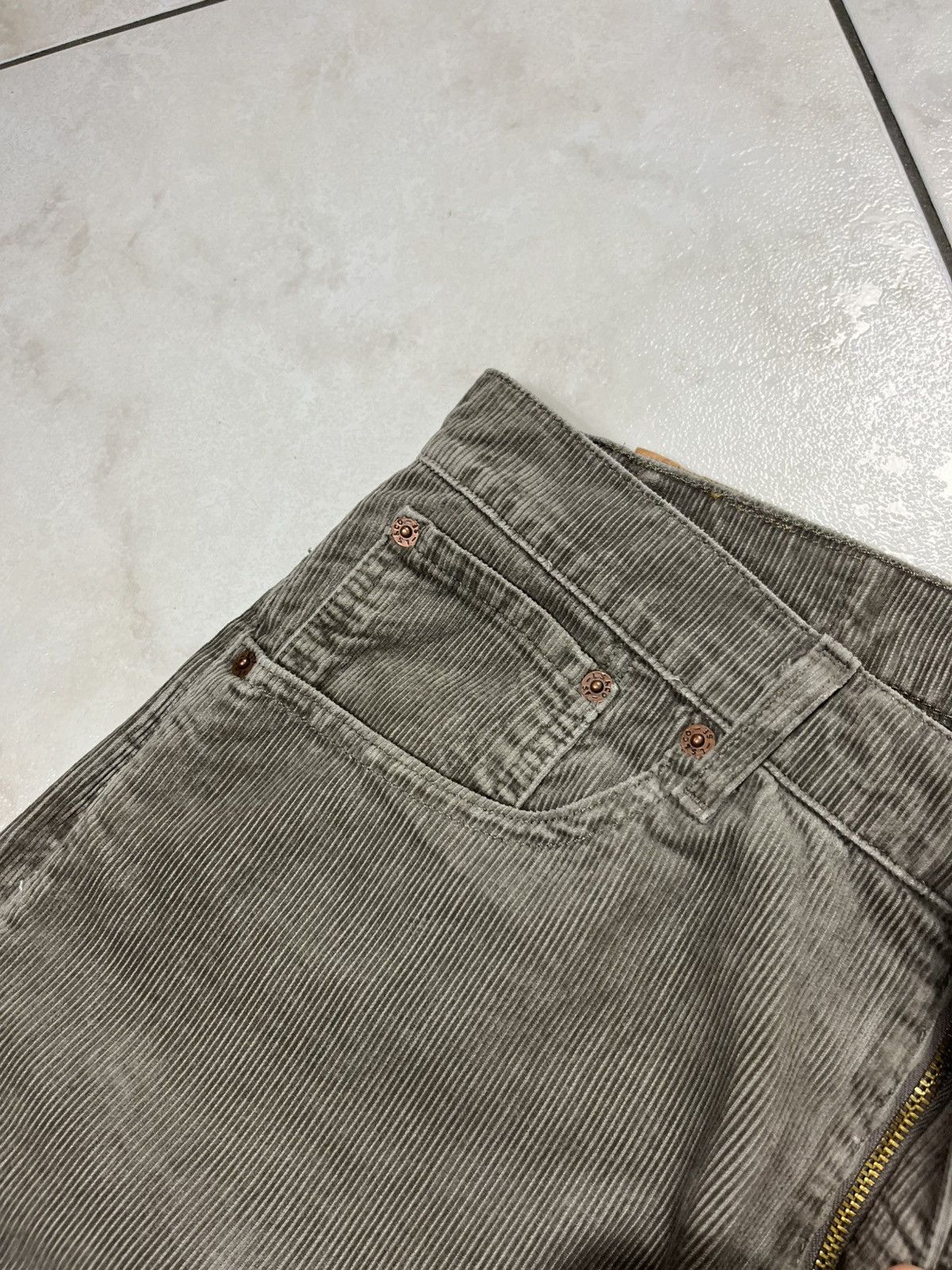Levi's × Vintage Vintage Levi’s 751 corduroy velvet regular pants trousers Size US 32 / EU 48 - 13 Thumbnail