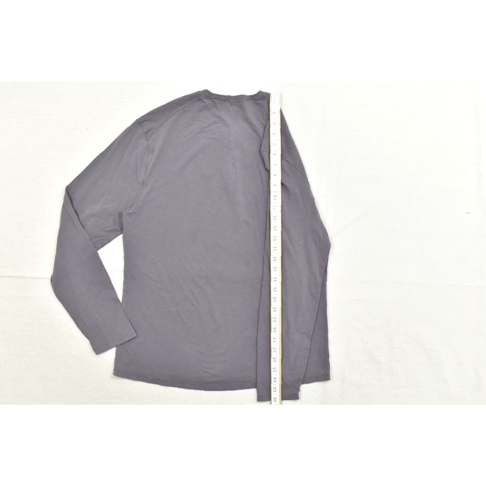 Lululemon Lululemon 5 Year Basic Long Sleeve Henley T-Shirt Size L Men Gray Solid Athletic Henley Shirt Winter Spring Fall Mens Size US L / EU 52-54 / 3 - 5 Thumbnail