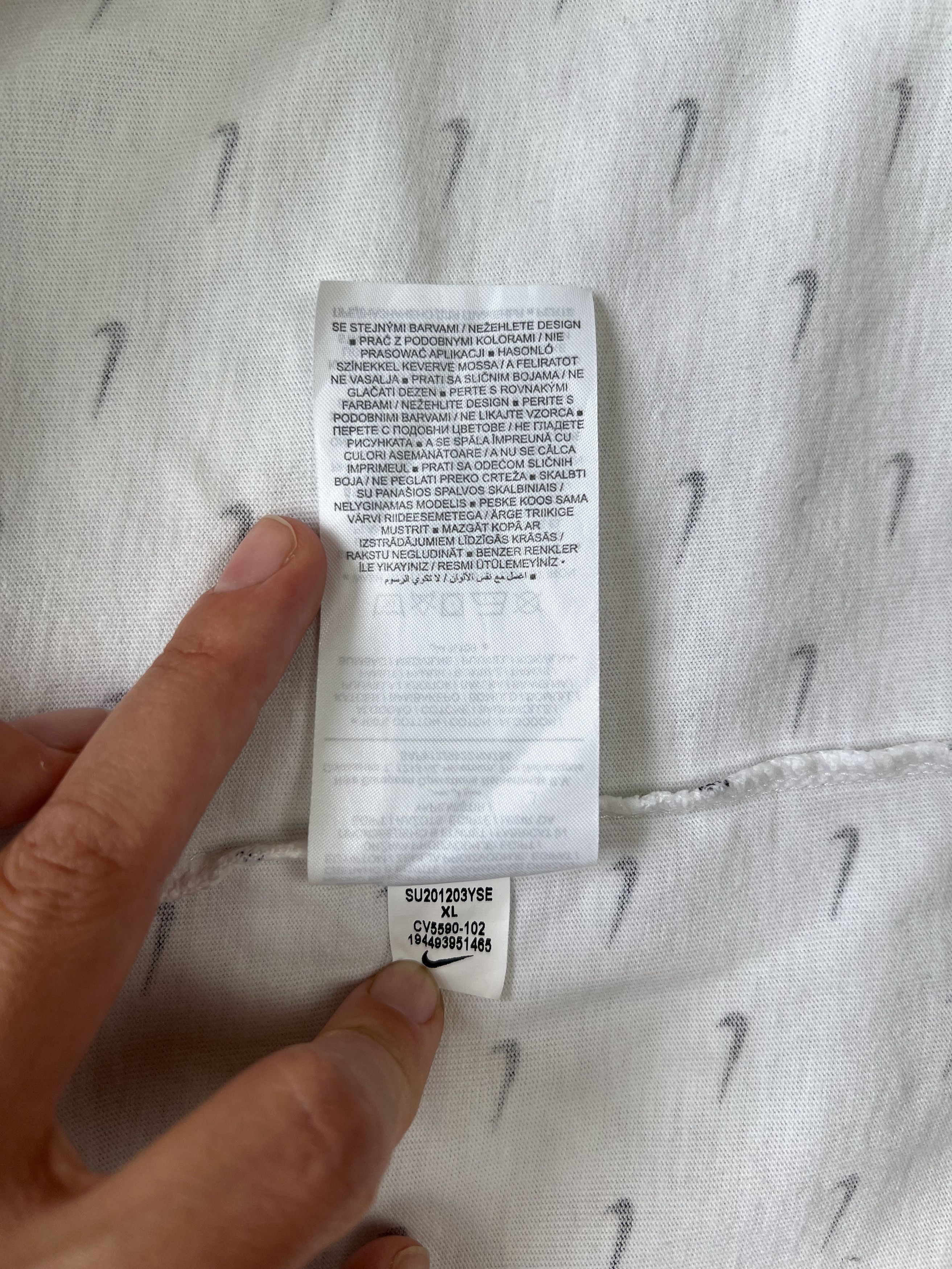 Nike Nike All-Over Mini Swoosh Logo T-Shirt Tee XL Size US XL / EU 56 / 4 - 18 Thumbnail