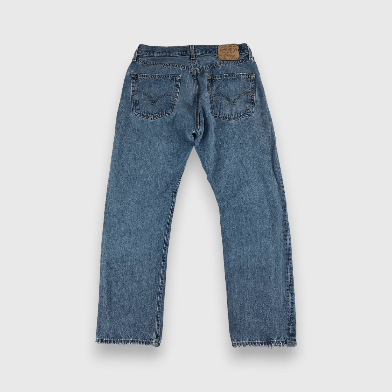 Levi's Vintage Levis 501 Jeans Blue Medium Wash Denim -J335 Size US 32 / EU 48 - 2 Thumbnail