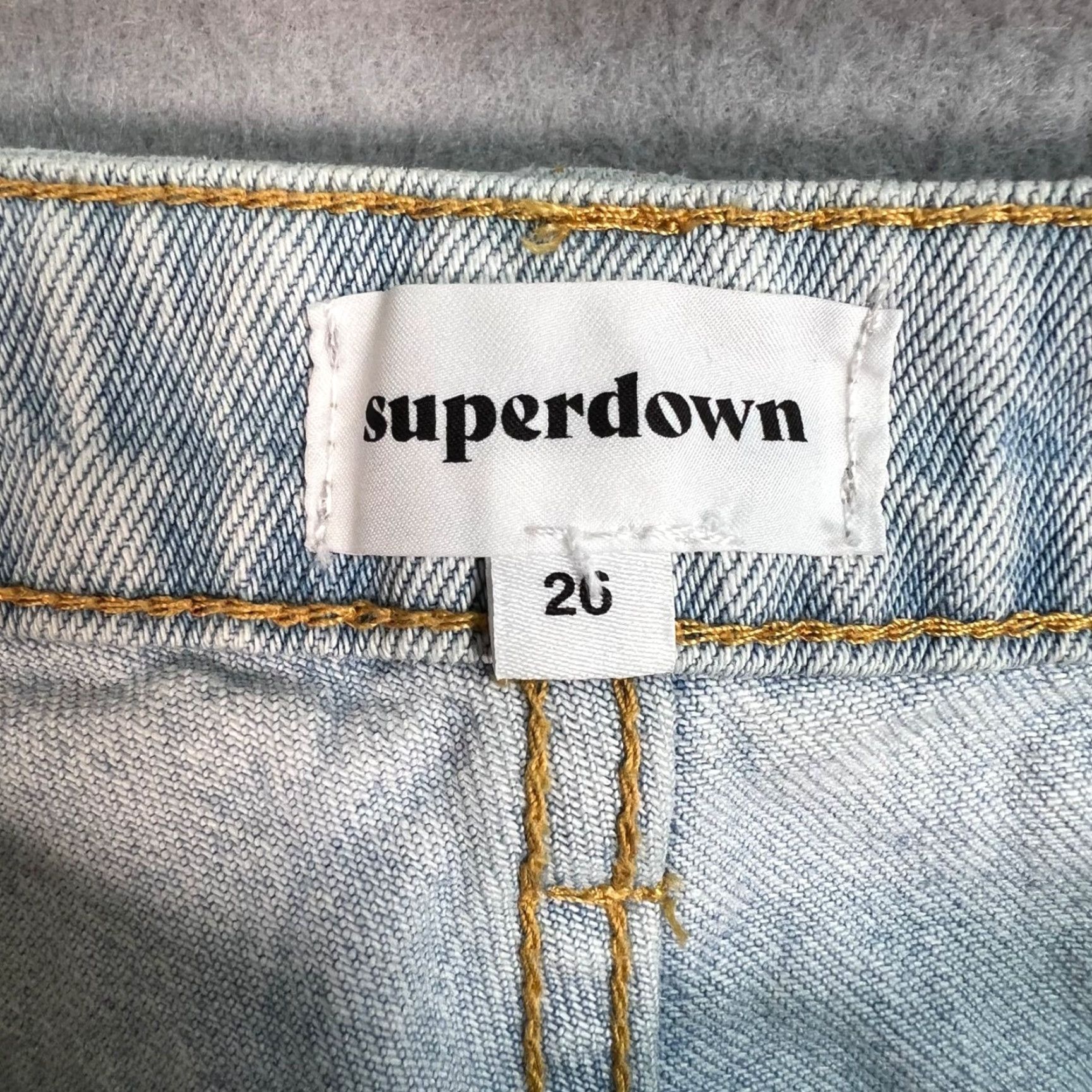 superdown Superdown Jeans Adult Womens 26 Light Wash High-Waisted Distressed Hem Blue Denim Size 26" / US 2 / IT 38 - 3 Thumbnail
