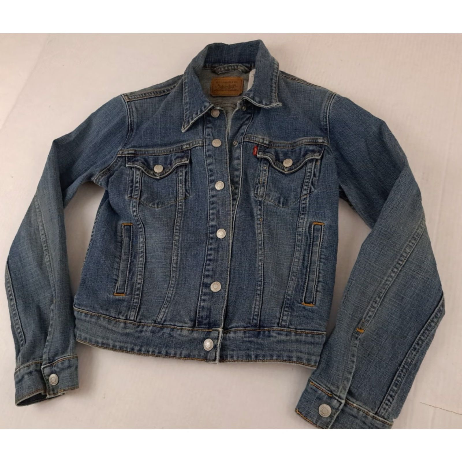 Levi's **VINTAGE LEVI'S WOMAN SMALL BLUE JEAN JACKET** User: Vintage Levi's Woman Small Blue Jean Jacket 90s Classic Size 28" / US 6 / IT 42 - 4 Thumbnail