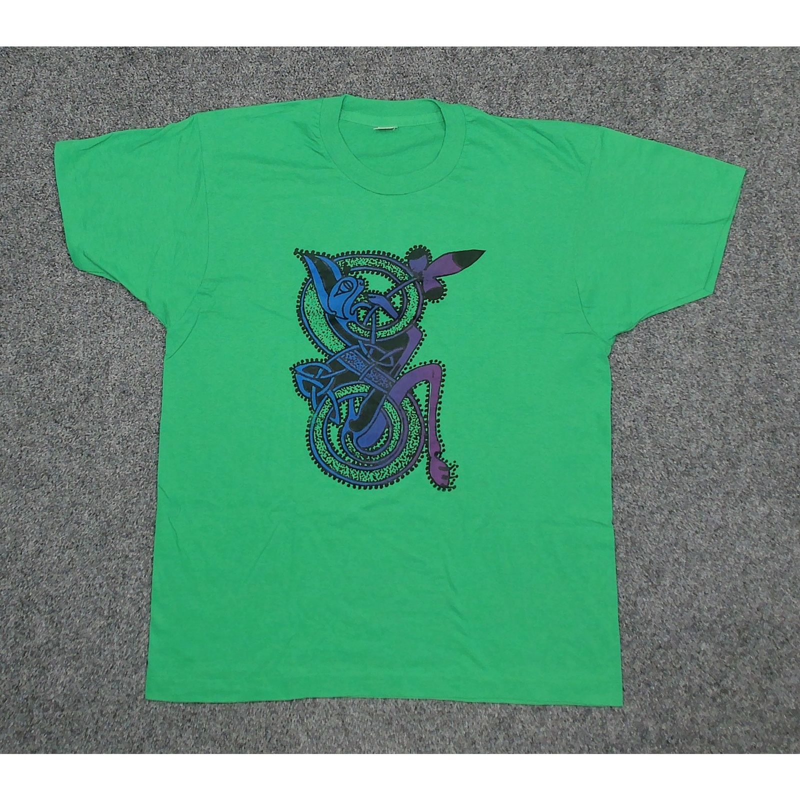 Vintage Vintage 90s Single Stitch Celtic Cat & Bird Art Tee Size US L / EU 52-54 / 3 - 3 Thumbnail