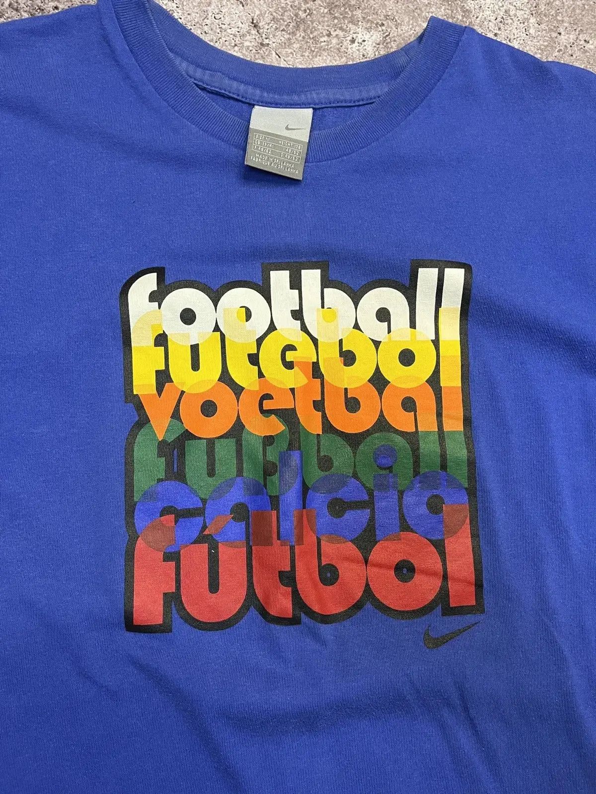 Nike × Vintage Vintage Nike T-Shirt Blue “Football” Graphic Size M Size US M / EU 48-50 / 2 - 2 Thumbnail