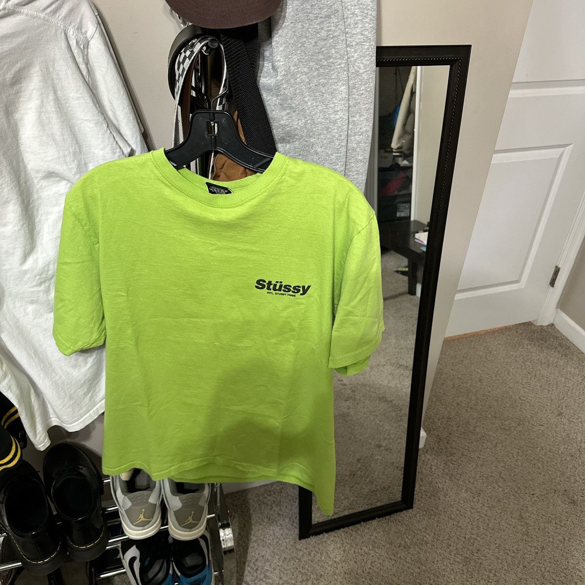 Stussy Stussy floral design of 🎱 Size US M / EU 48-50 / 2 - 1 Thumbnail