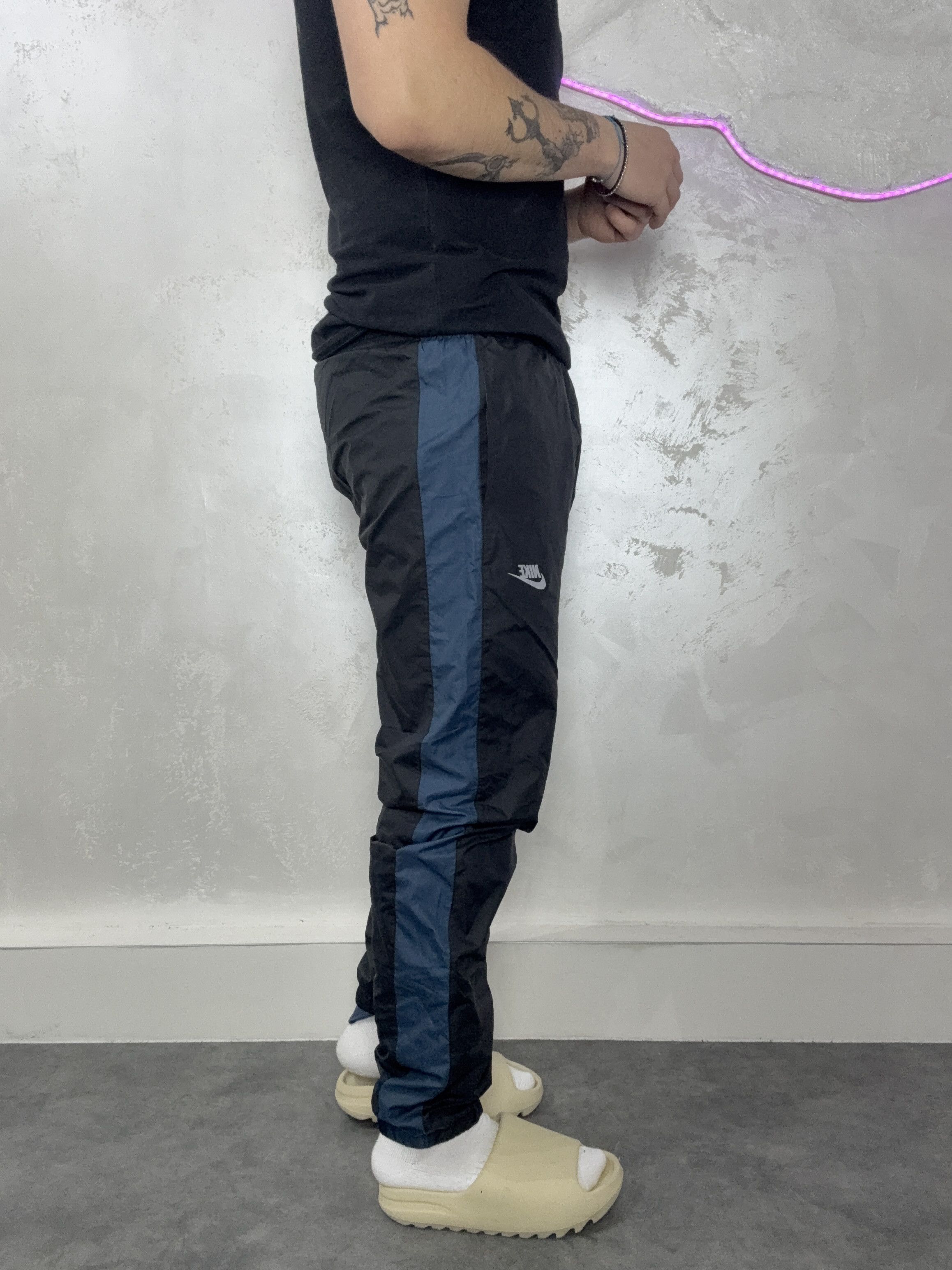 Nike Vintage Nike Windbreaker Track Pants Black/Blue Size US 32 / EU 48 - 2 Thumbnail