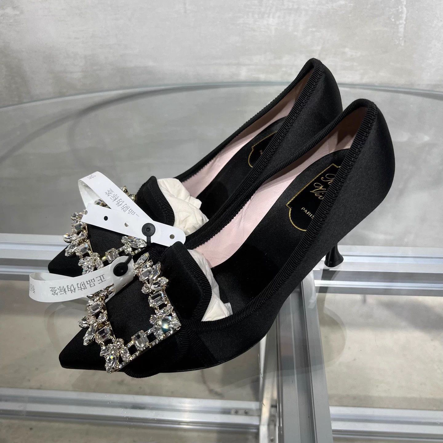 Roger Vivier Roger Vivier black pave buckle block heel pumps 35.5 Size US 4.5 / IT 34.5 - 2 Thumbnail