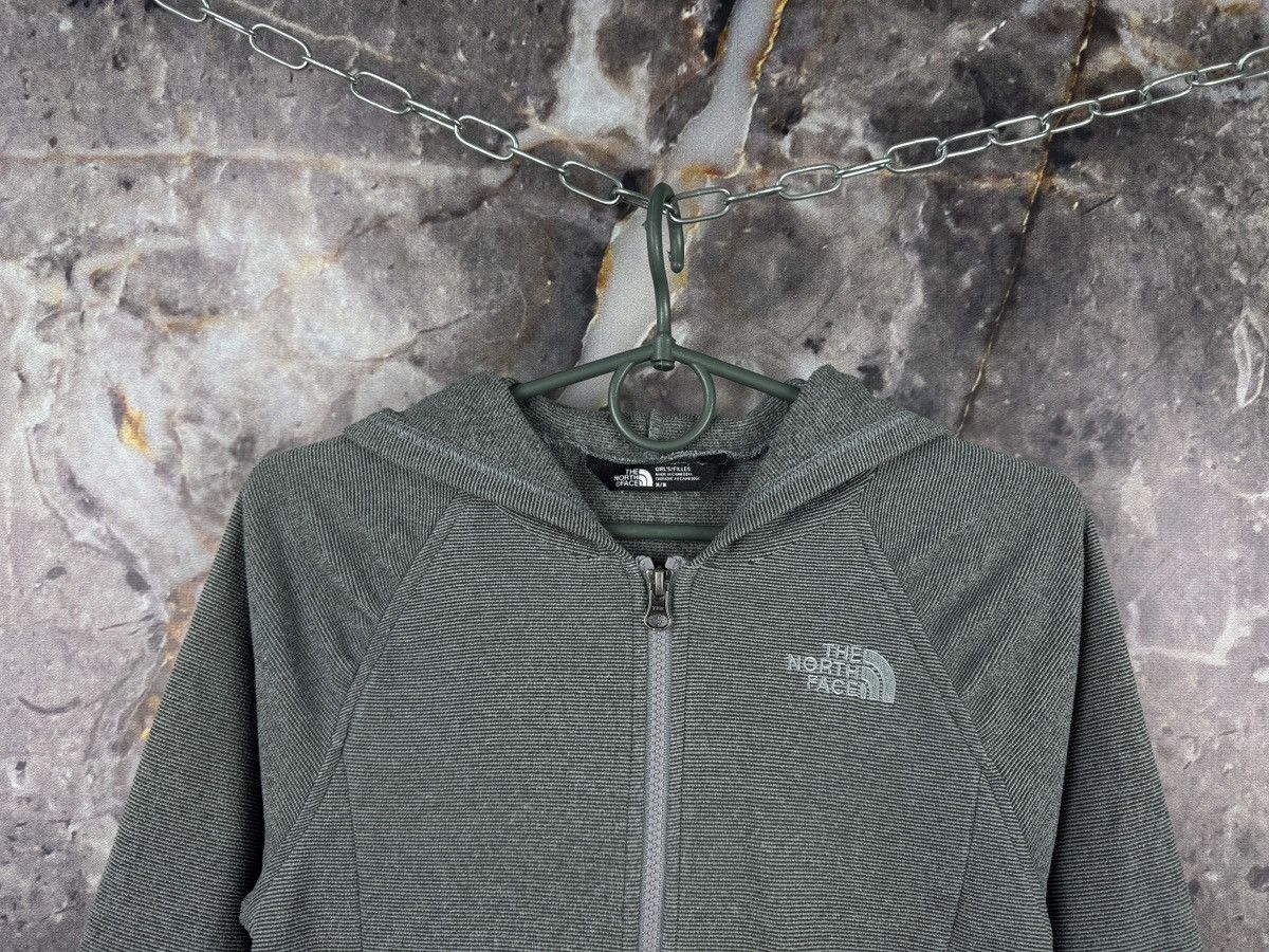 The North Face Women’s The North Face Fleece Jacket Hiking Size Medium Size M / US 6-8 / IT 42-44 - 2 Thumbnail