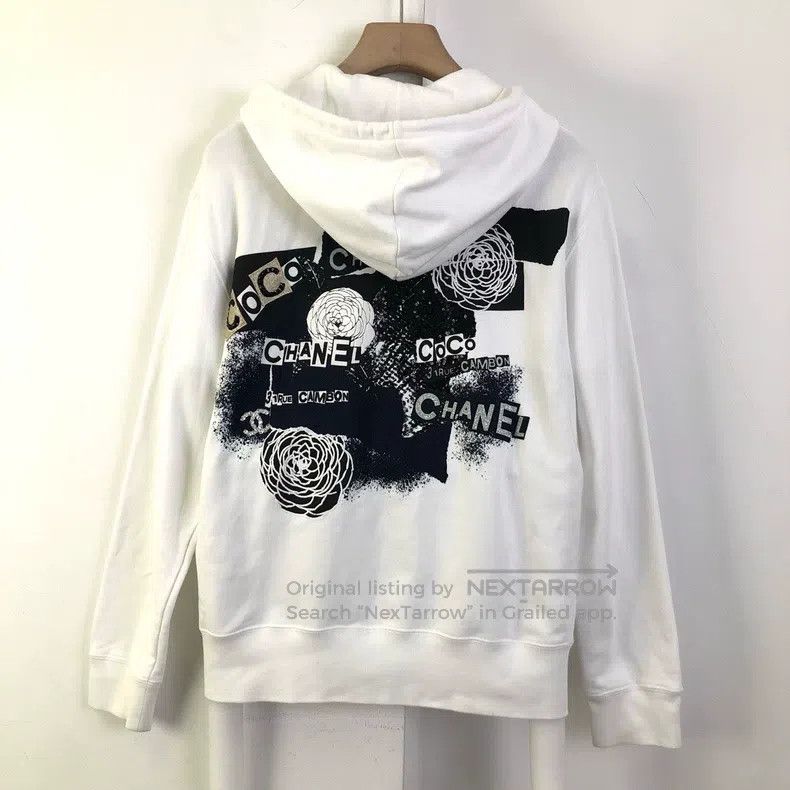 Chanel Chanel White graffiti sweatshirt jacket Size M / US 6-8 / IT 42-44 - 2 Thumbnail