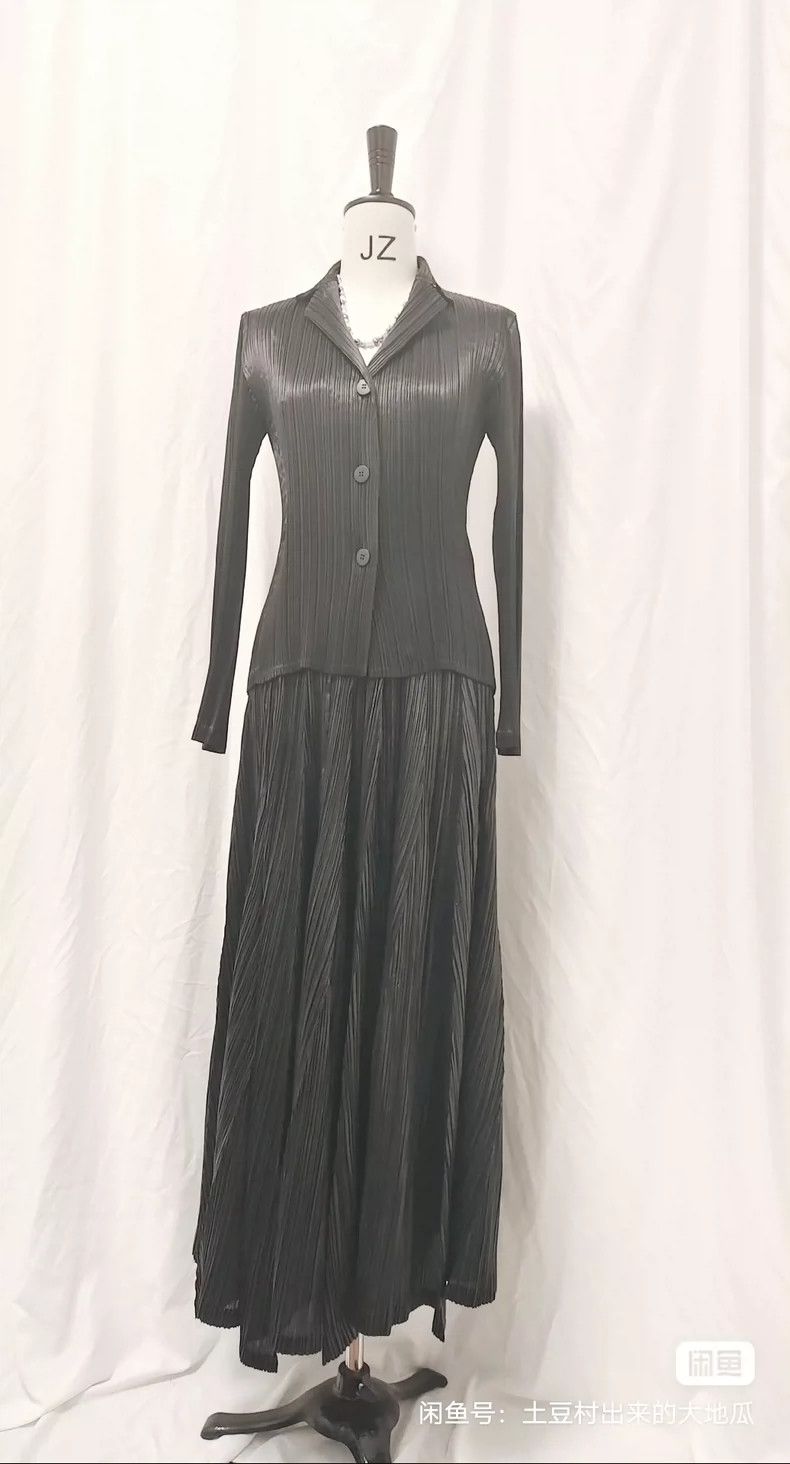 Issey Miyake Issey Miyake size:2 A black main line vintage lustrous sui Size M / US 6-8 / IT 42-44 - 2 Thumbnail