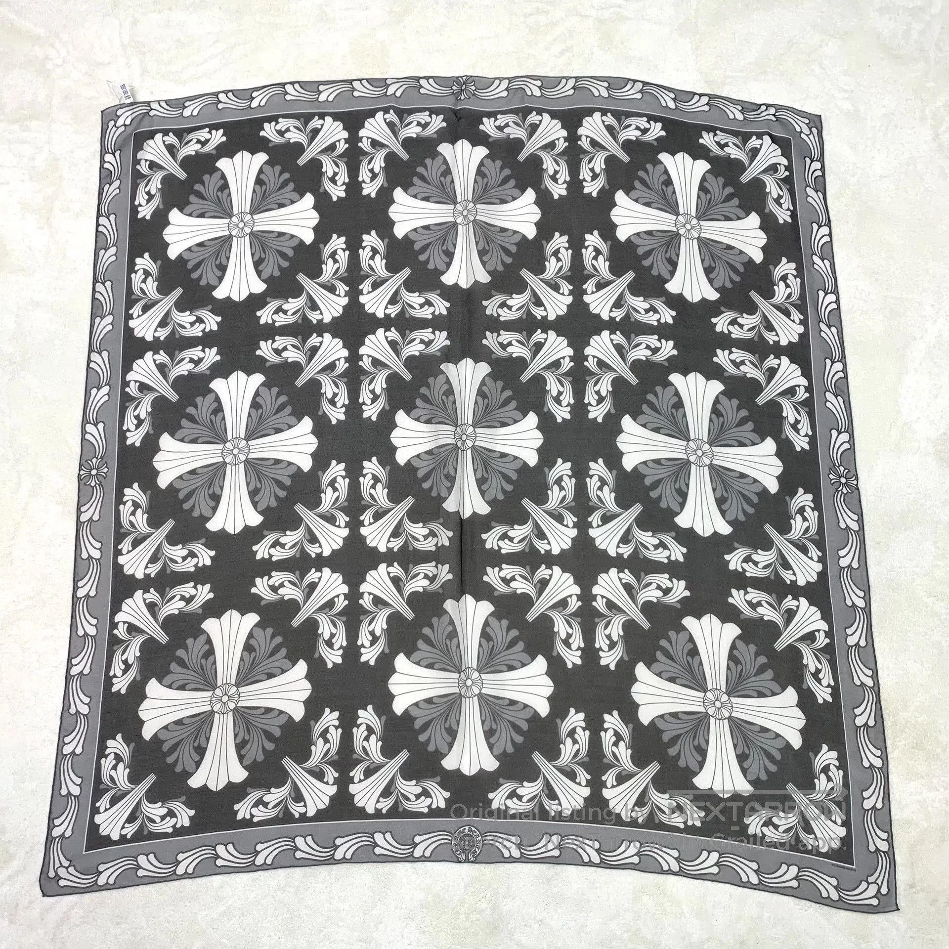 Chrome Hearts Chrome Hearts Gray Cross Print Silk Scarf. Size ONE SIZE - 1 Thumbnail