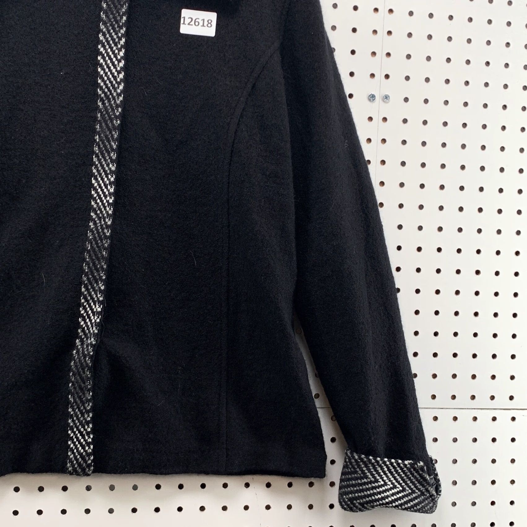 Laura Ashley VINTAGE Laura Ashley Sweater Medium 100% Wool Black Collared Full Zip Cardigan 80s, 90s Womens Size M / US 6-8 / IT 42-44 - 4 Thumbnail